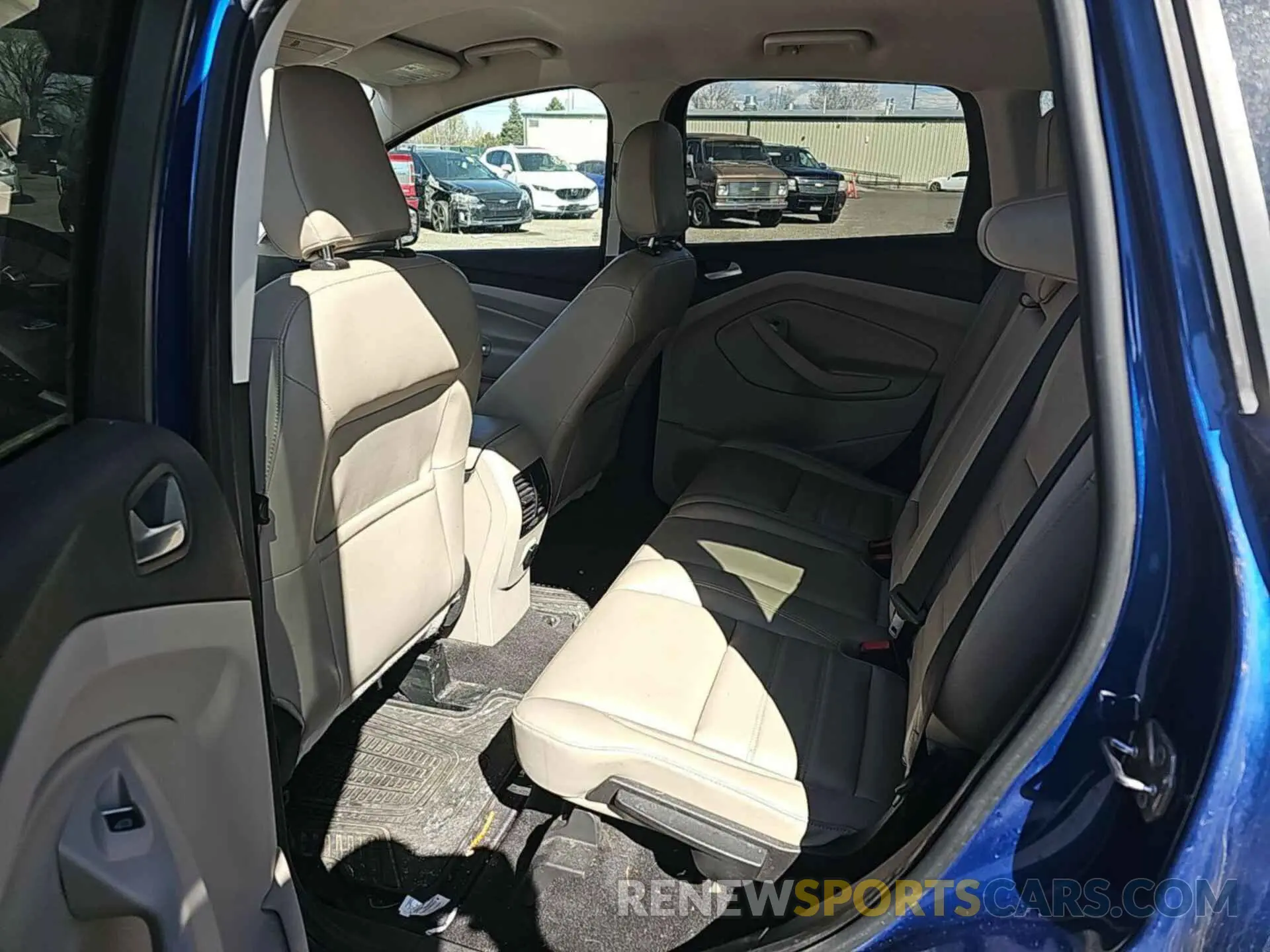 3 fotografías del automóvil dañado 1FMCU9HD5KUB82489 FORD ESCAPE 2019