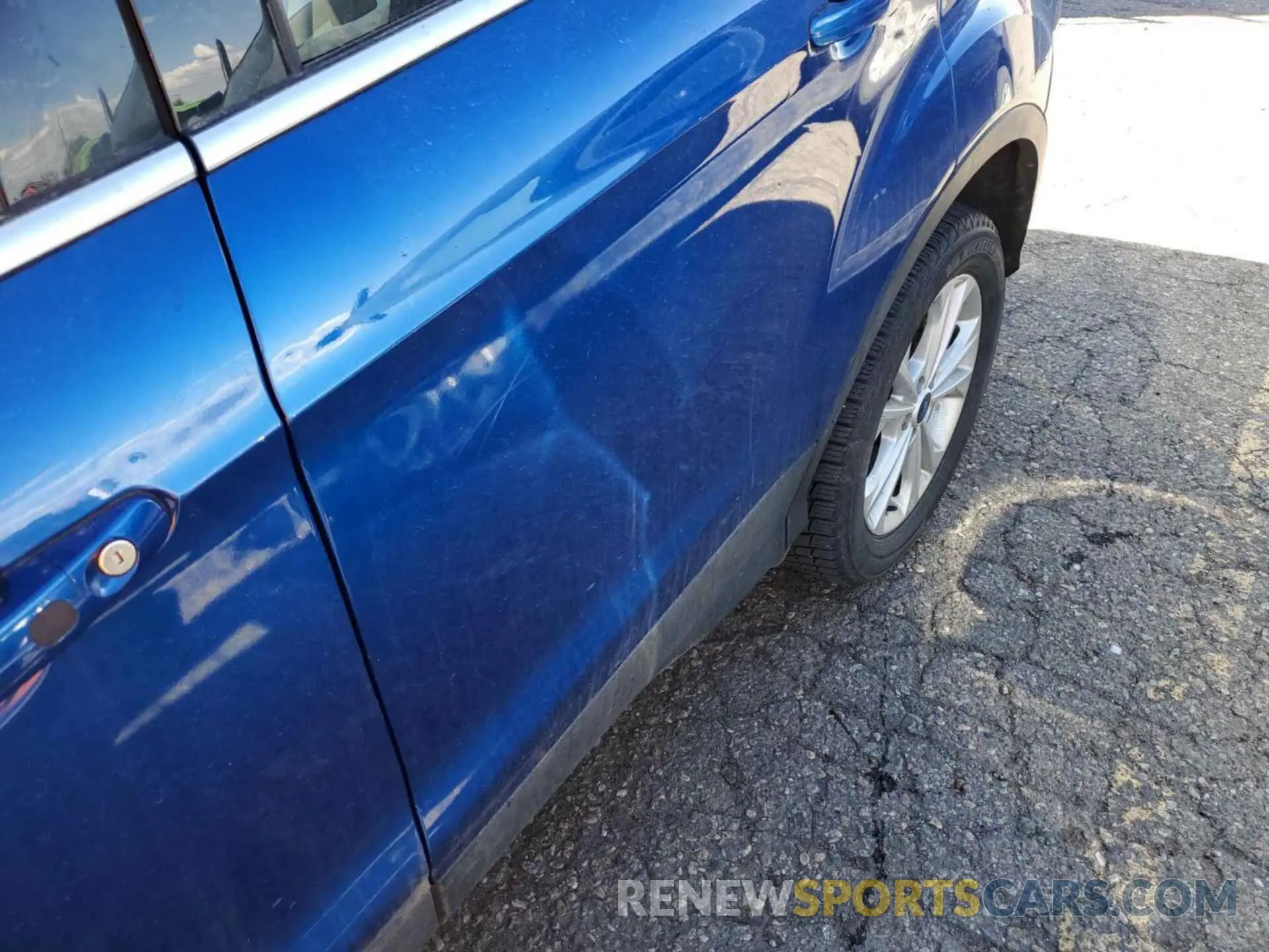 8 fotografías del automóvil dañado 1FMCU9HD5KUB82489 FORD ESCAPE 2019