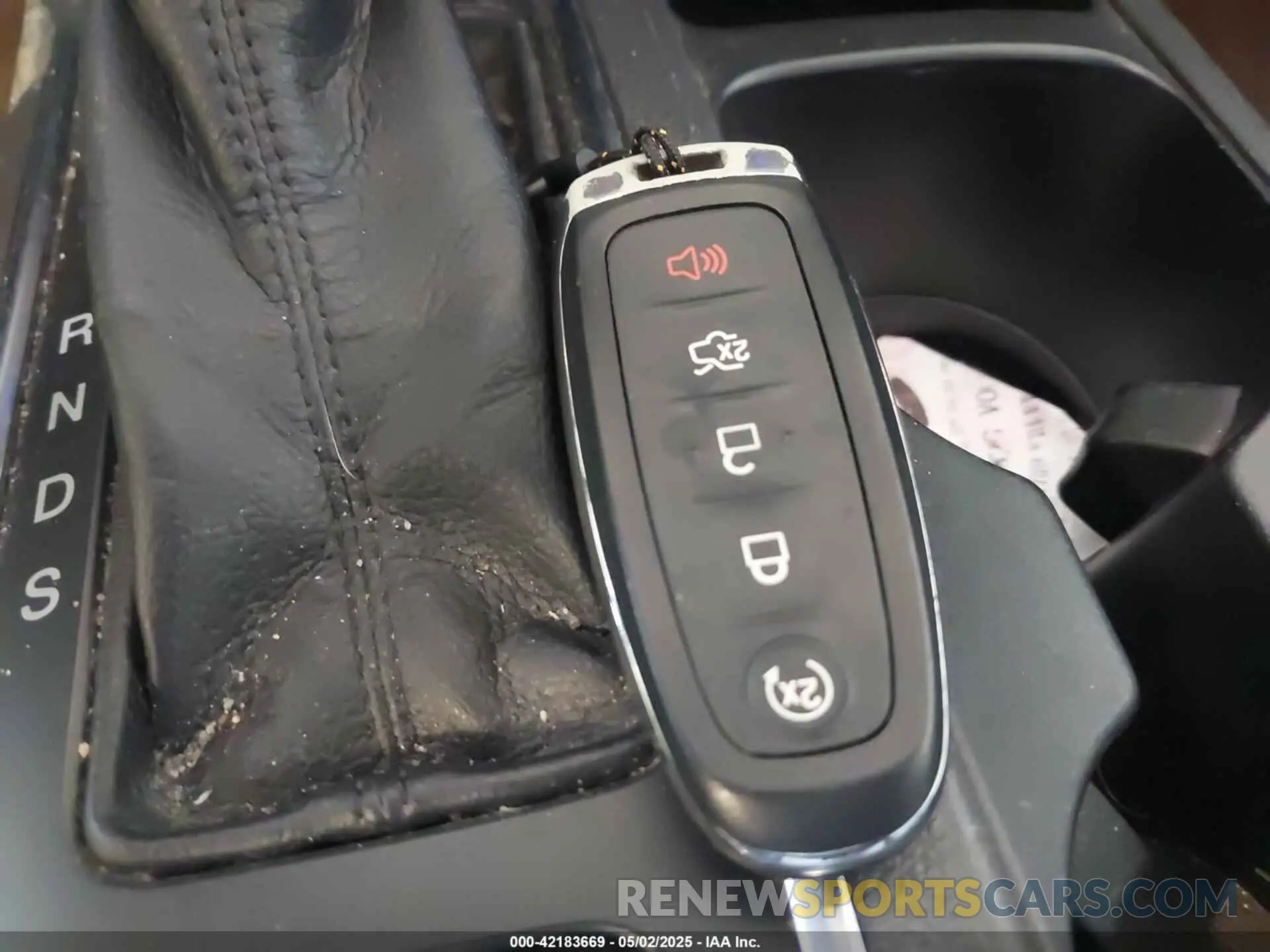 11 fotografías del automóvil dañado 1FMCU9HD5KUB88860 FORD ESCAPE 2019