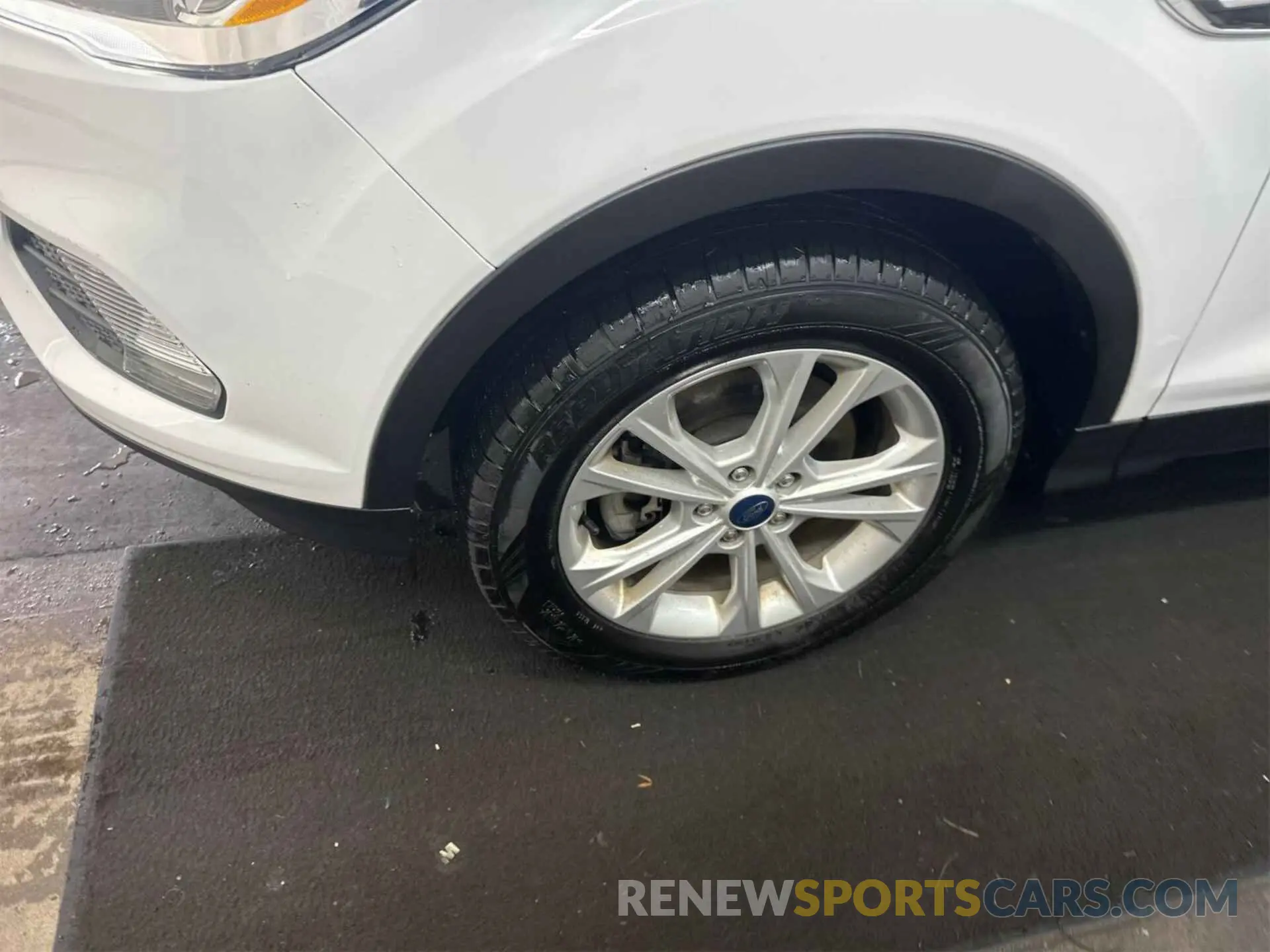 12 fotografías del automóvil dañado 1FMCU9HD5KUC07956 FORD ESCAPE 2019