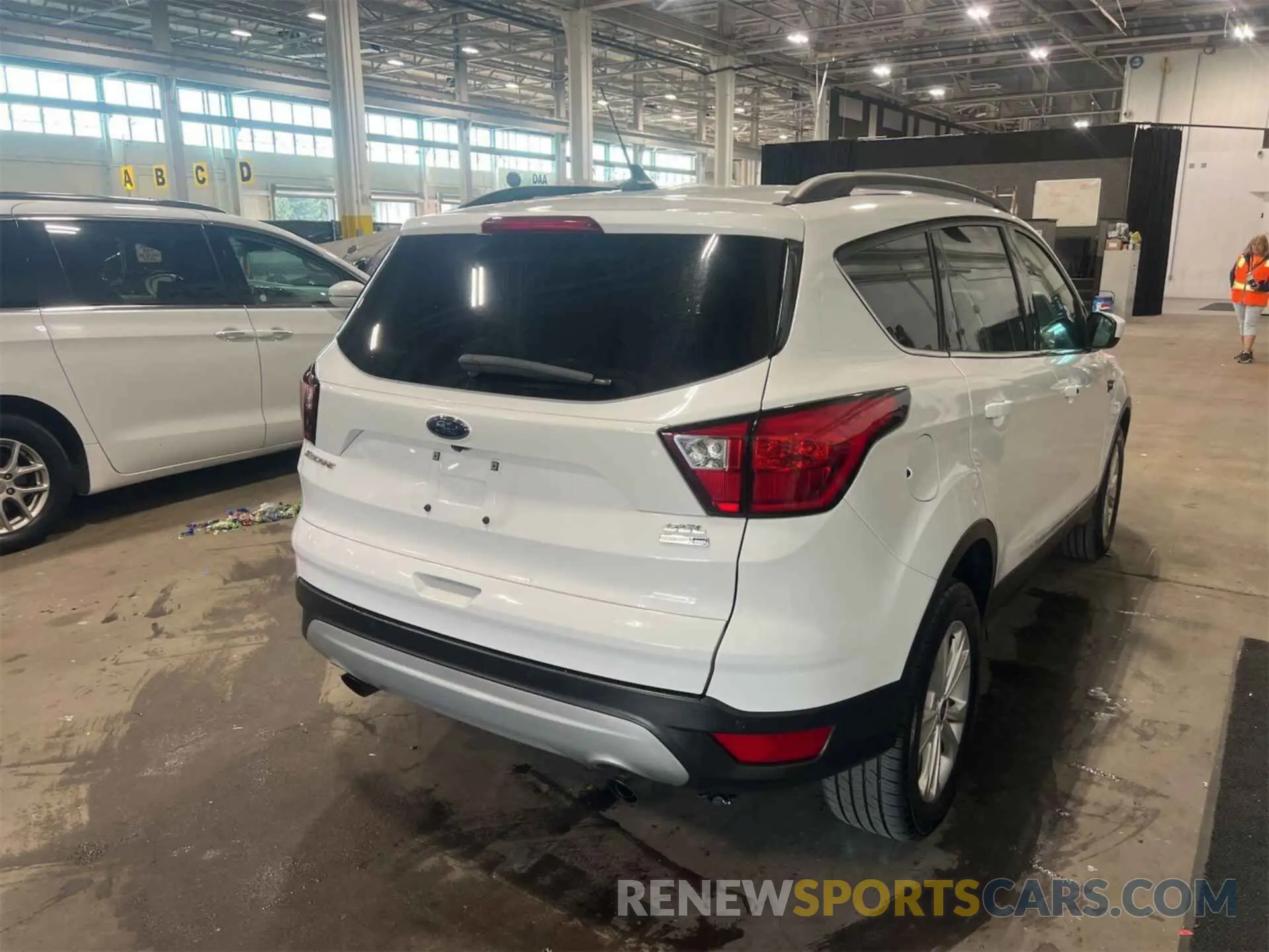 17 fotografías del automóvil dañado 1FMCU9HD5KUC07956 FORD ESCAPE 2019