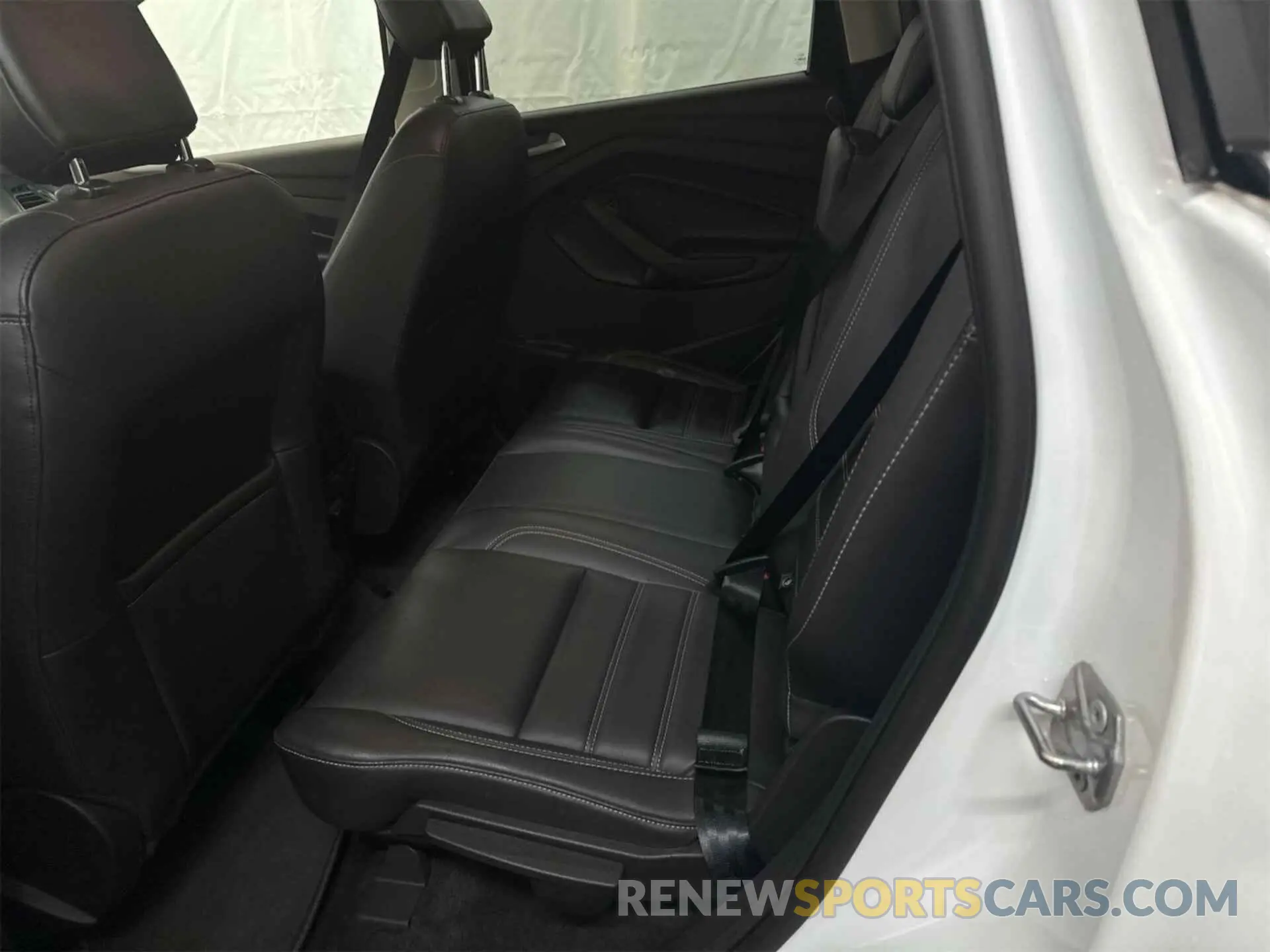 9 fotografías del automóvil dañado 1FMCU9HD5KUC07956 FORD ESCAPE 2019