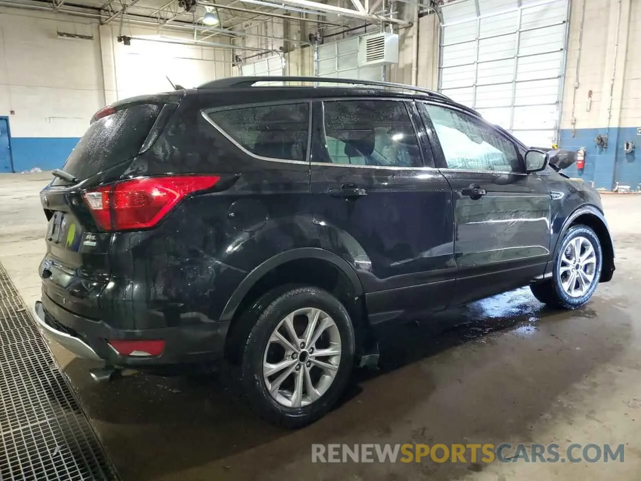 3 fotografías del automóvil dañado 1FMCU9HD5KUC56588 FORD ESCAPE 2019
