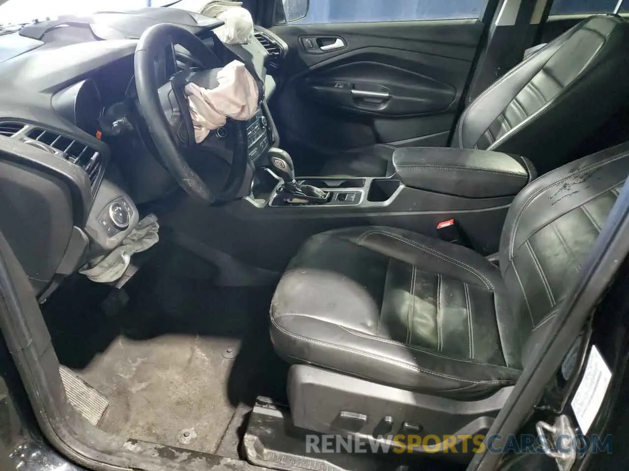 7 fotografías del automóvil dañado 1FMCU9HD5KUC56588 FORD ESCAPE 2019