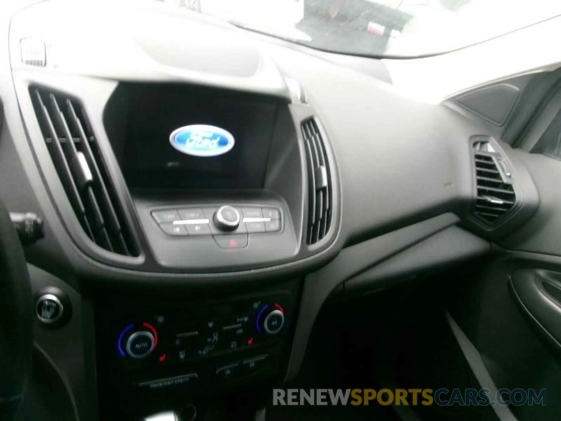 5 fotografías del automóvil dañado 1FMCU9HD6KUA65522 FORD ESCAPE 2019