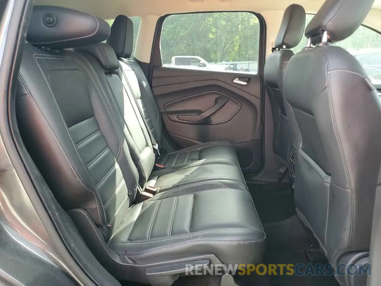 11 fotografías del automóvil dañado 1FMCU9HD6KUB04500 FORD ESCAPE 2019