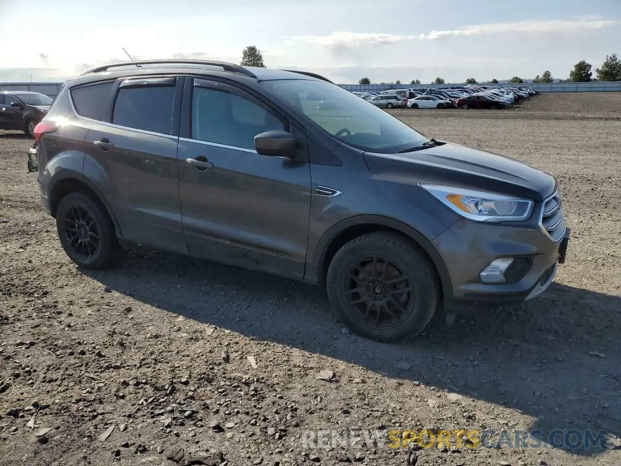 4 fotografías del automóvil dañado 1FMCU9HD7KUB29051 FORD ESCAPE 2019