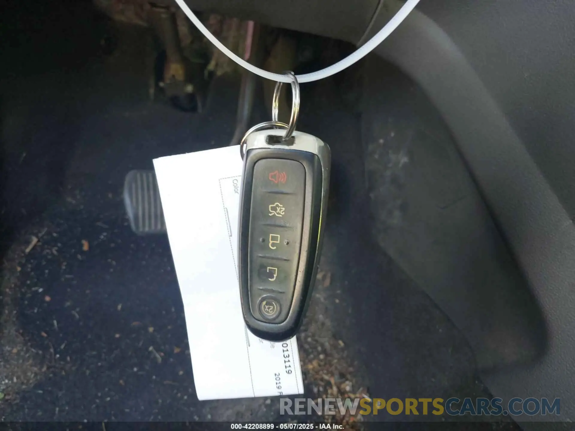 11 fotografías del automóvil dañado 1FMCU9HD7KUB75429 FORD ESCAPE 2019