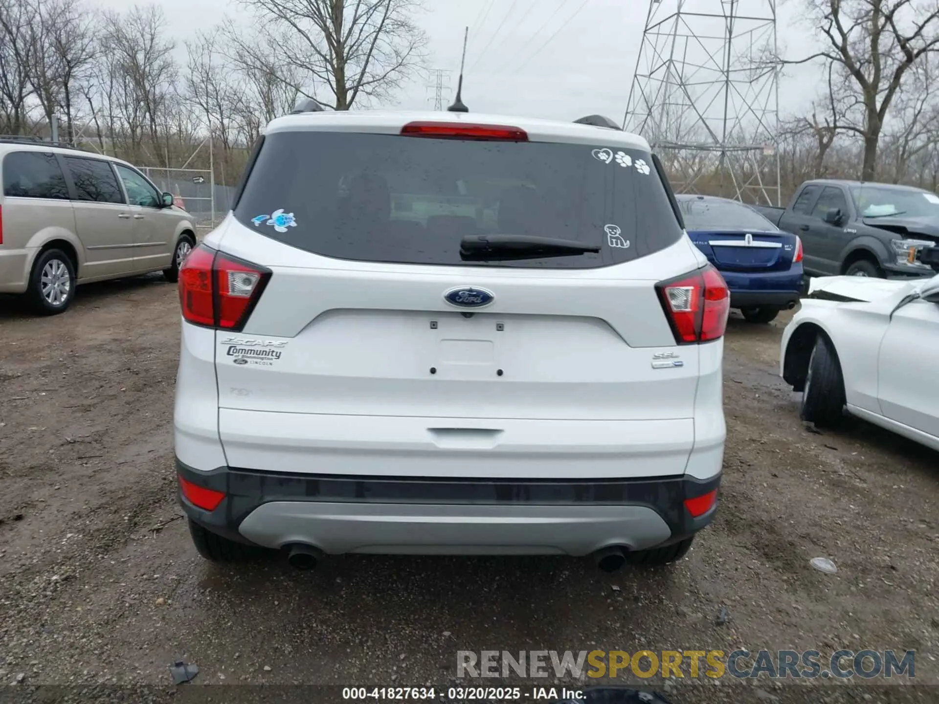 17 fotografías del automóvil dañado 1FMCU9HD7KUB82929 FORD ESCAPE 2019