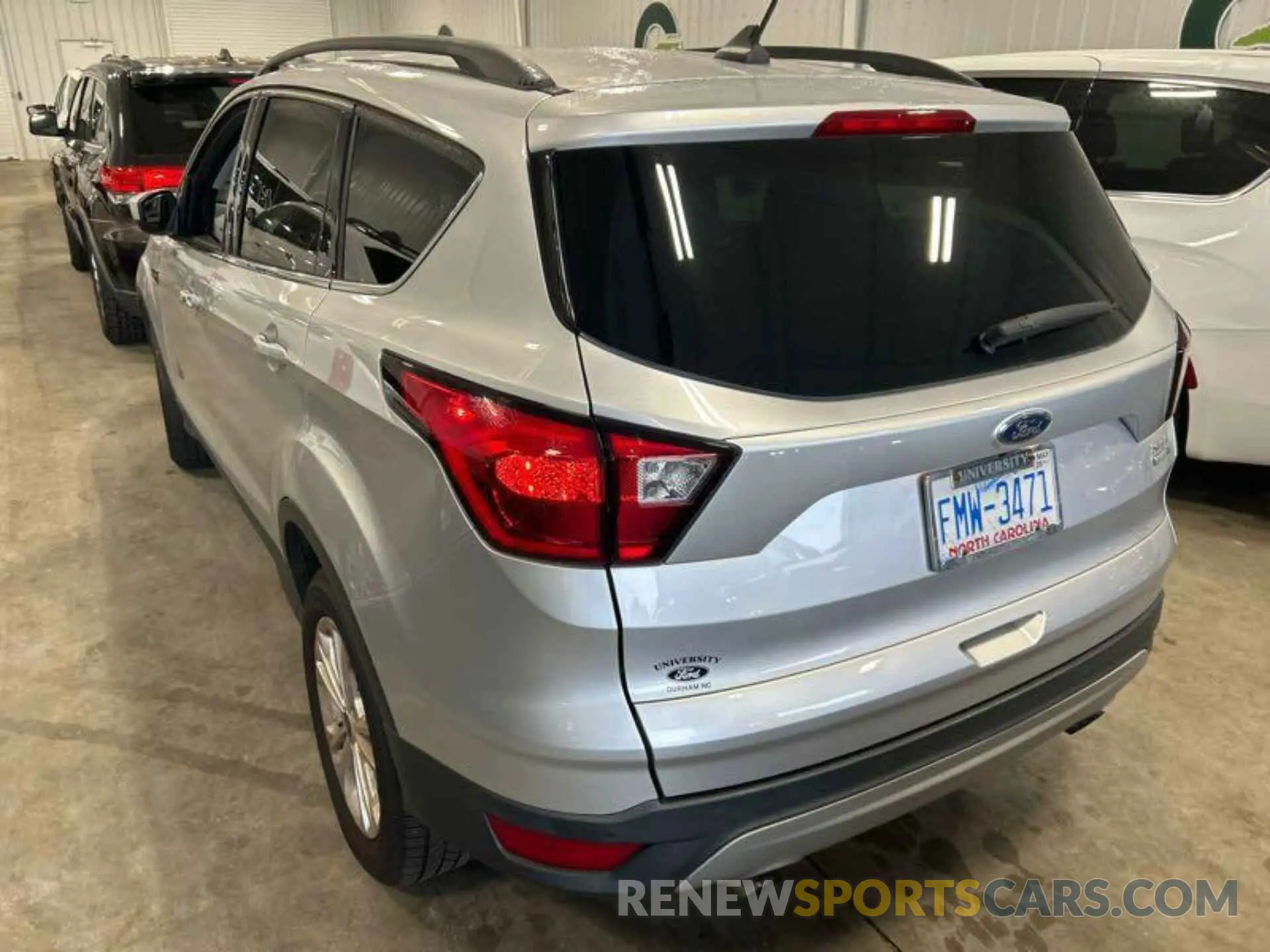 4 fotografías del automóvil dañado 1FMCU9HD7KUC07621 FORD ESCAPE 2019