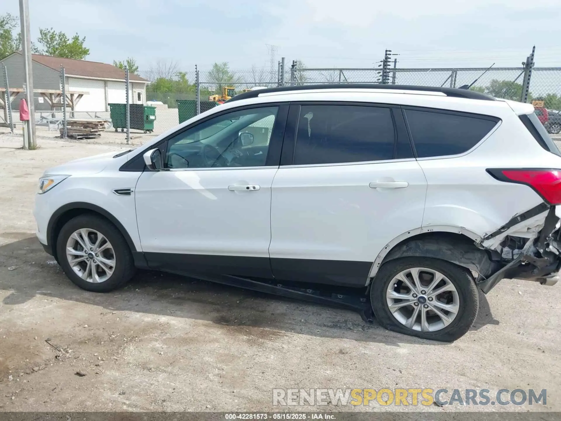 13 fotografías del automóvil dañado 1FMCU9HD8KUB25249 FORD ESCAPE 2019