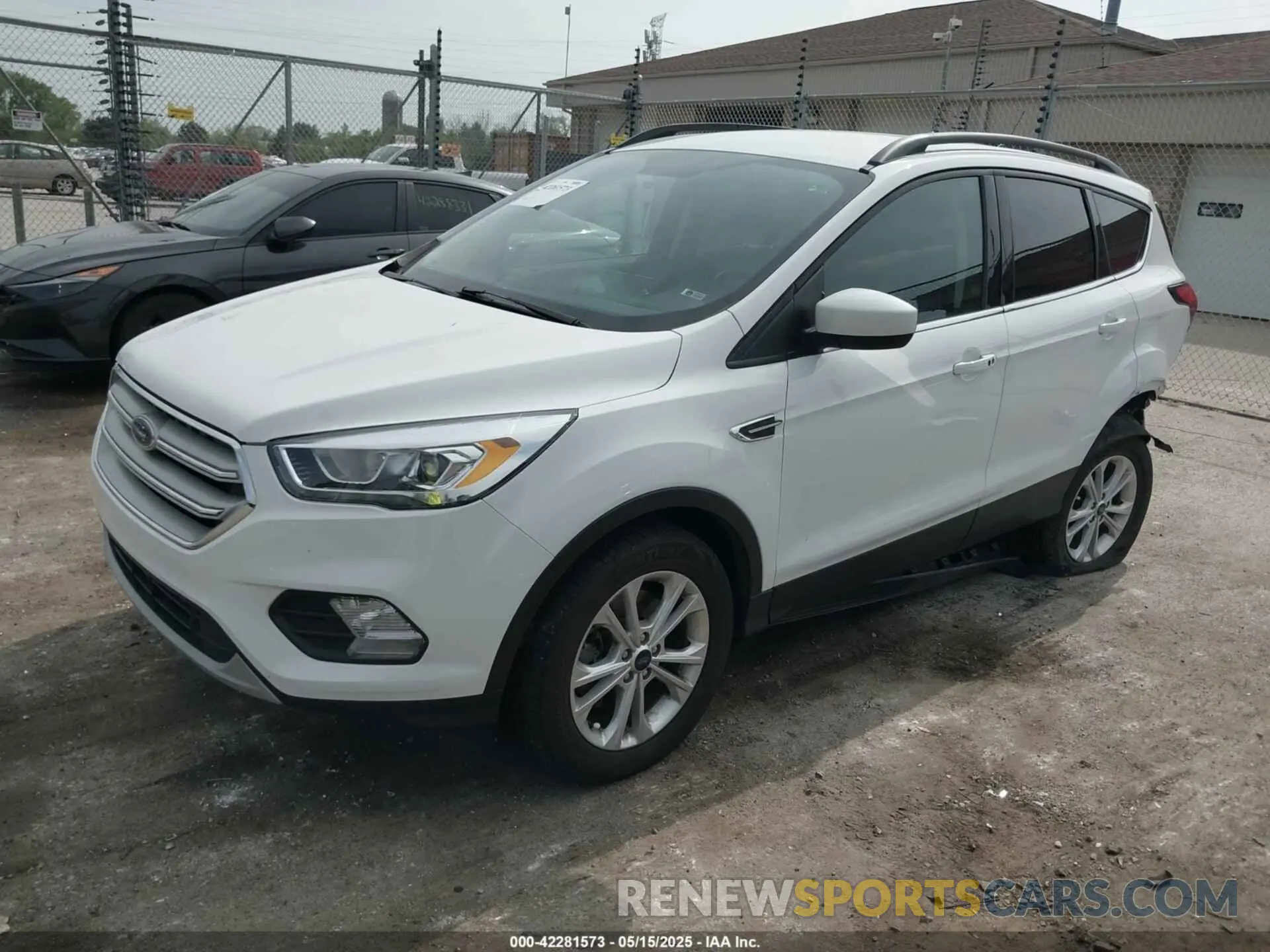 2 fotografías del automóvil dañado 1FMCU9HD8KUB25249 FORD ESCAPE 2019