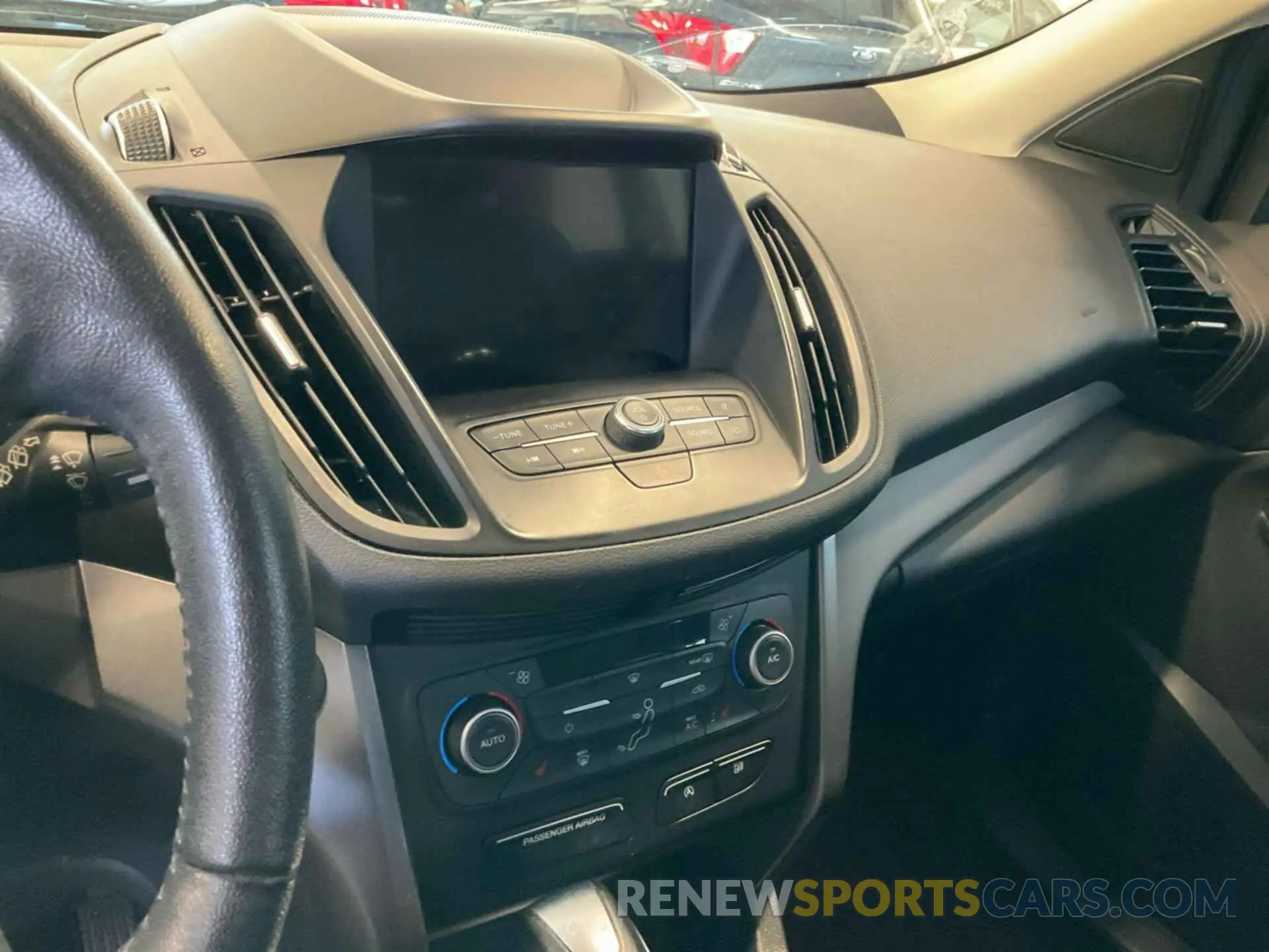 1 fotografías del automóvil dañado 1FMCU9HD8KUB82387 FORD ESCAPE 2019