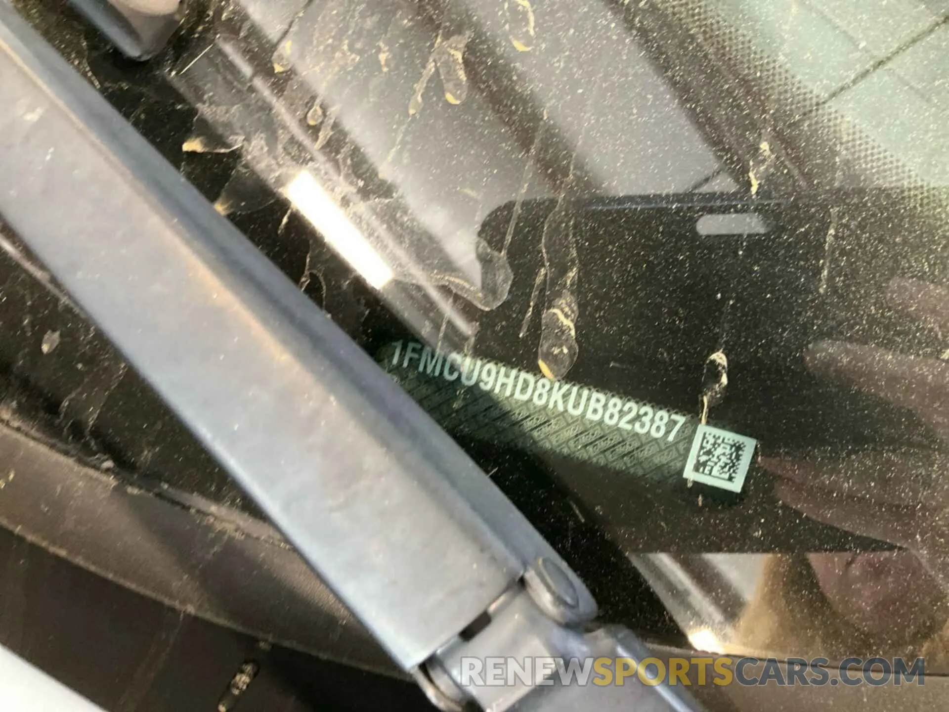15 fotografías del automóvil dañado 1FMCU9HD8KUB82387 FORD ESCAPE 2019