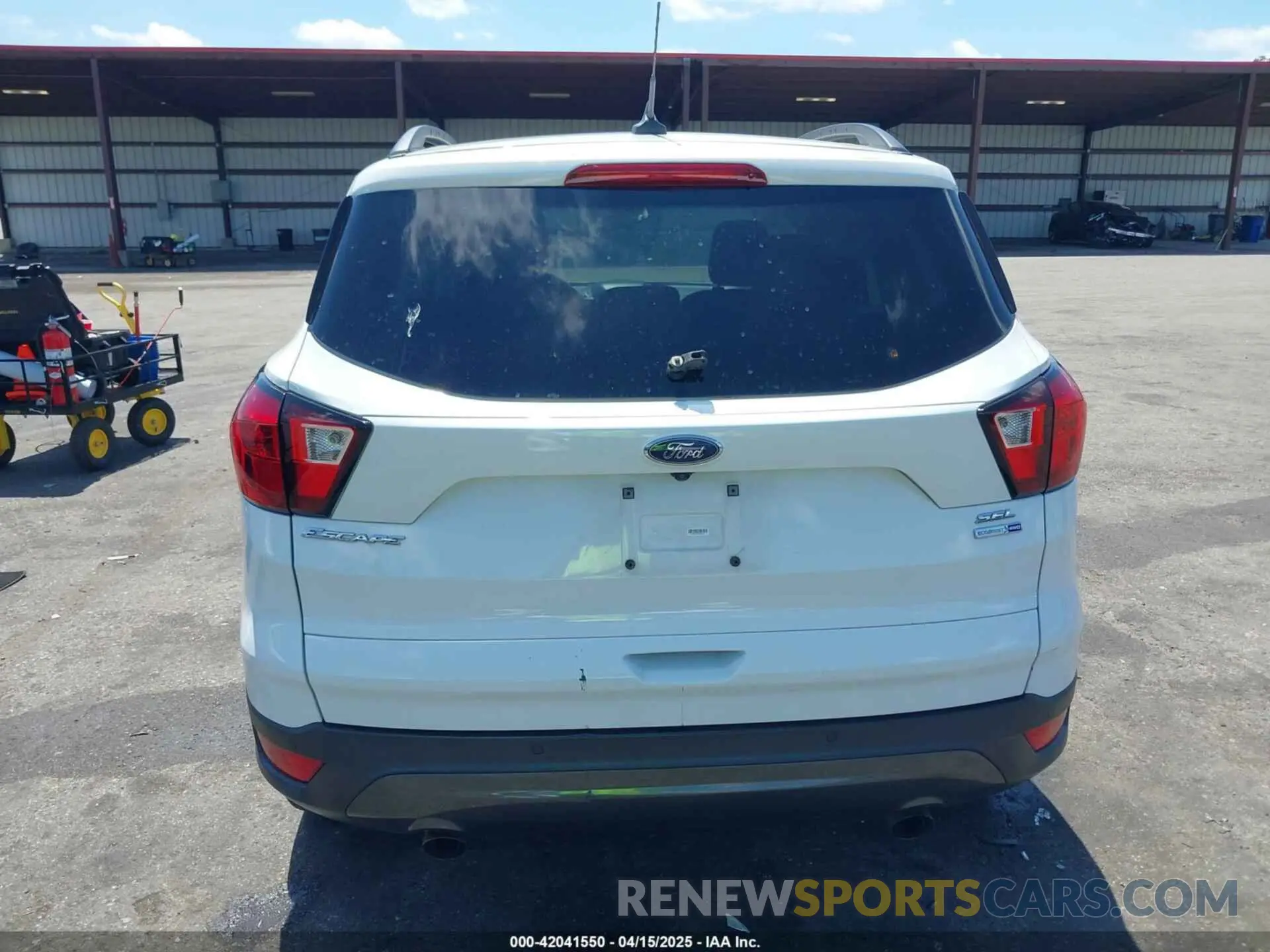 16 fotografías del automóvil dañado 1FMCU9HD9KUC56674 FORD ESCAPE 2019