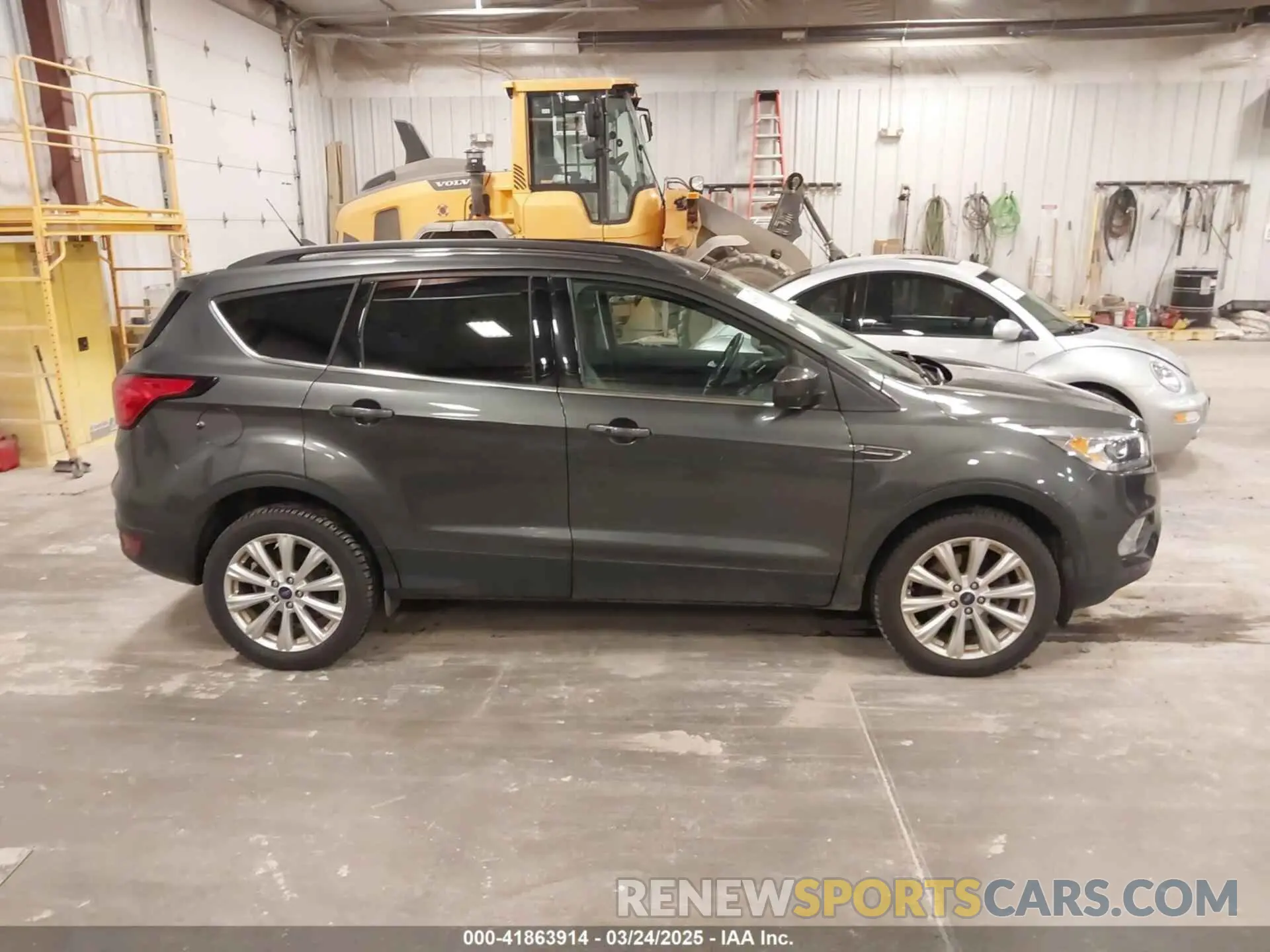 13 fotografías del automóvil dañado 1FMCU9HDXKUA46178 FORD ESCAPE 2019