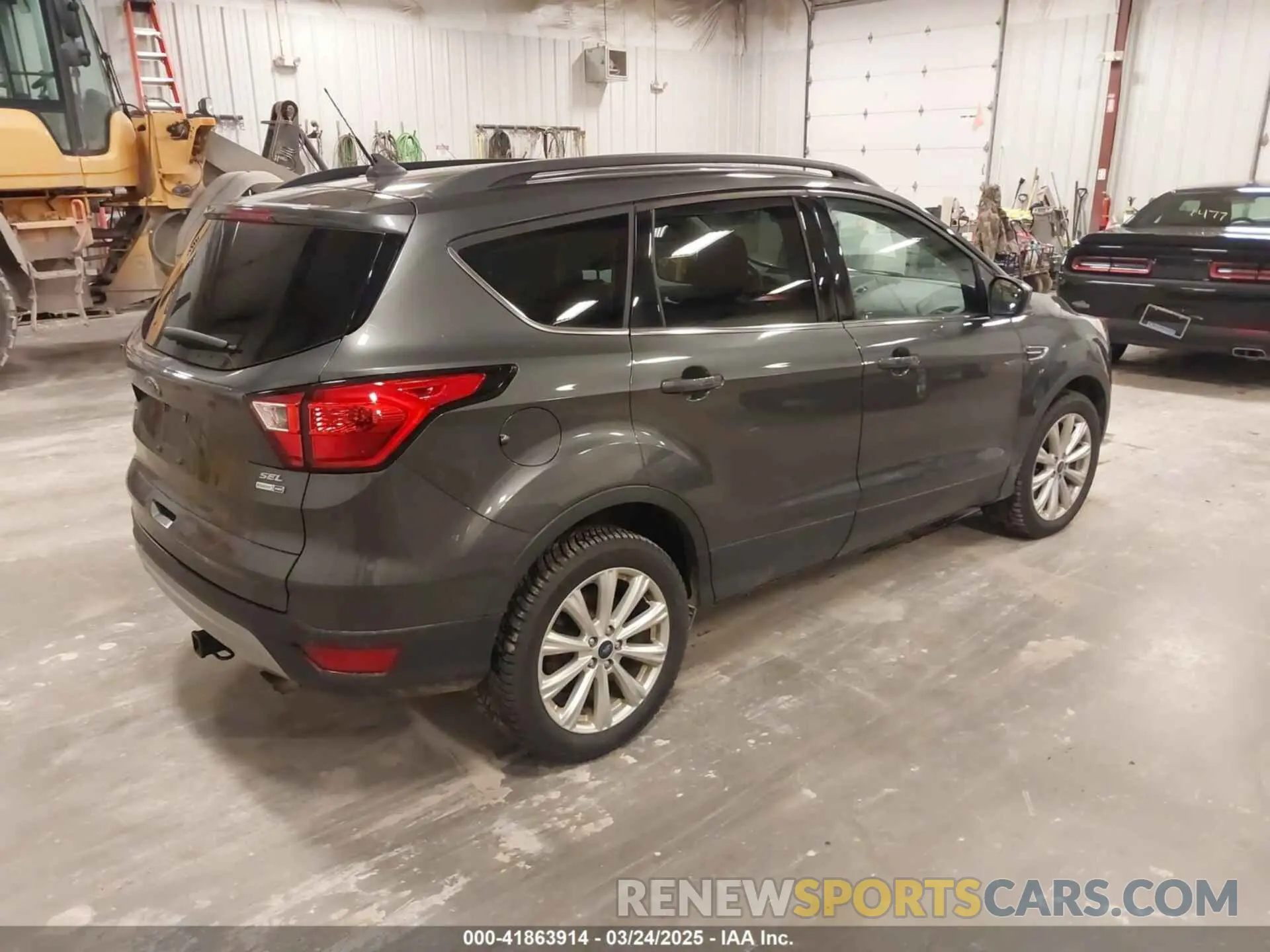 4 fotografías del automóvil dañado 1FMCU9HDXKUA46178 FORD ESCAPE 2019