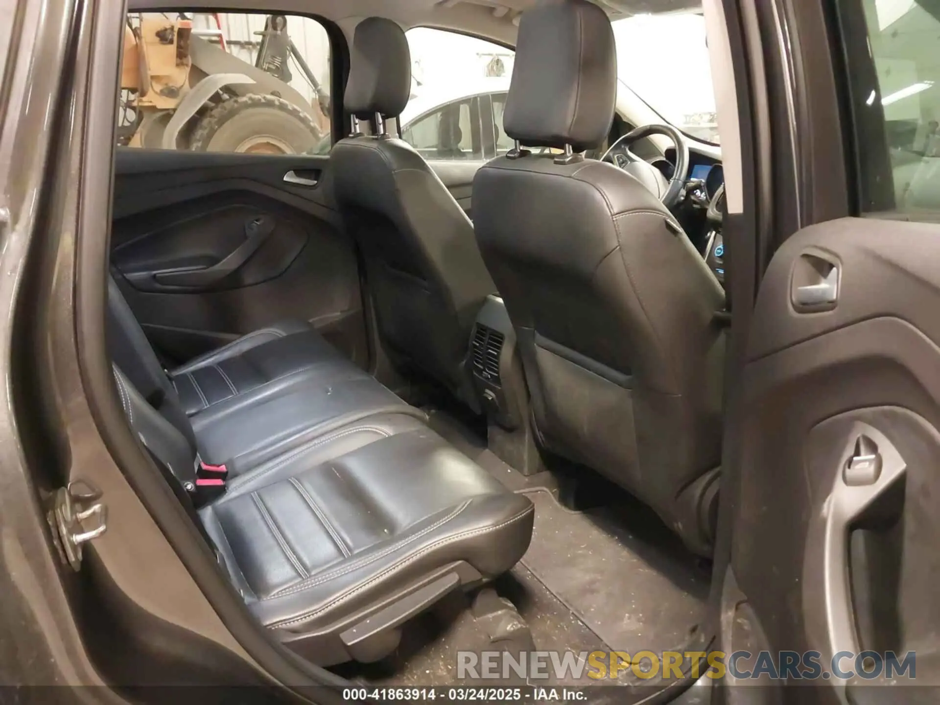 8 fotografías del automóvil dañado 1FMCU9HDXKUA46178 FORD ESCAPE 2019