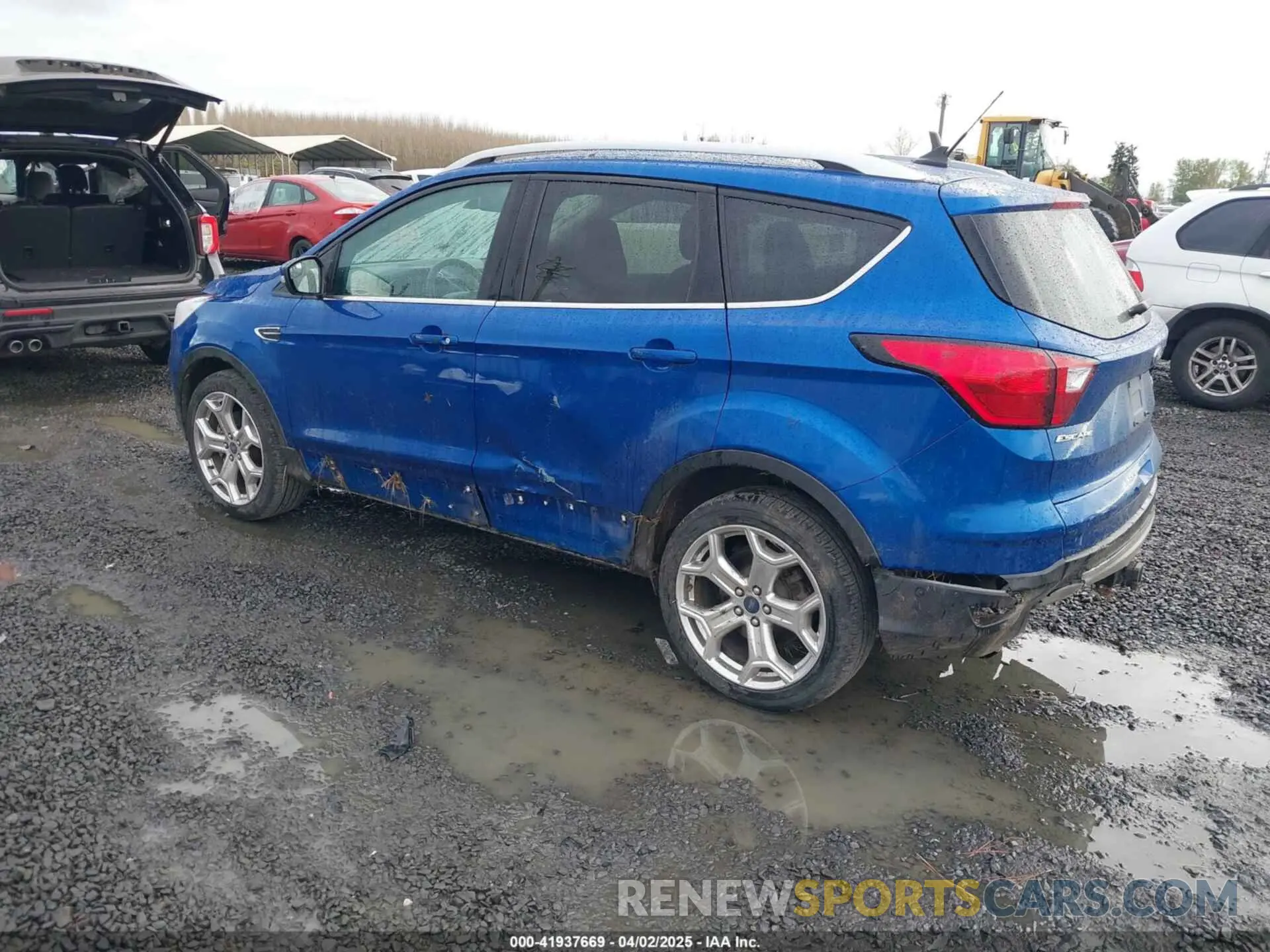 3 fotografías del automóvil dañado 1FMCU9J91KUA21269 FORD ESCAPE 2019
