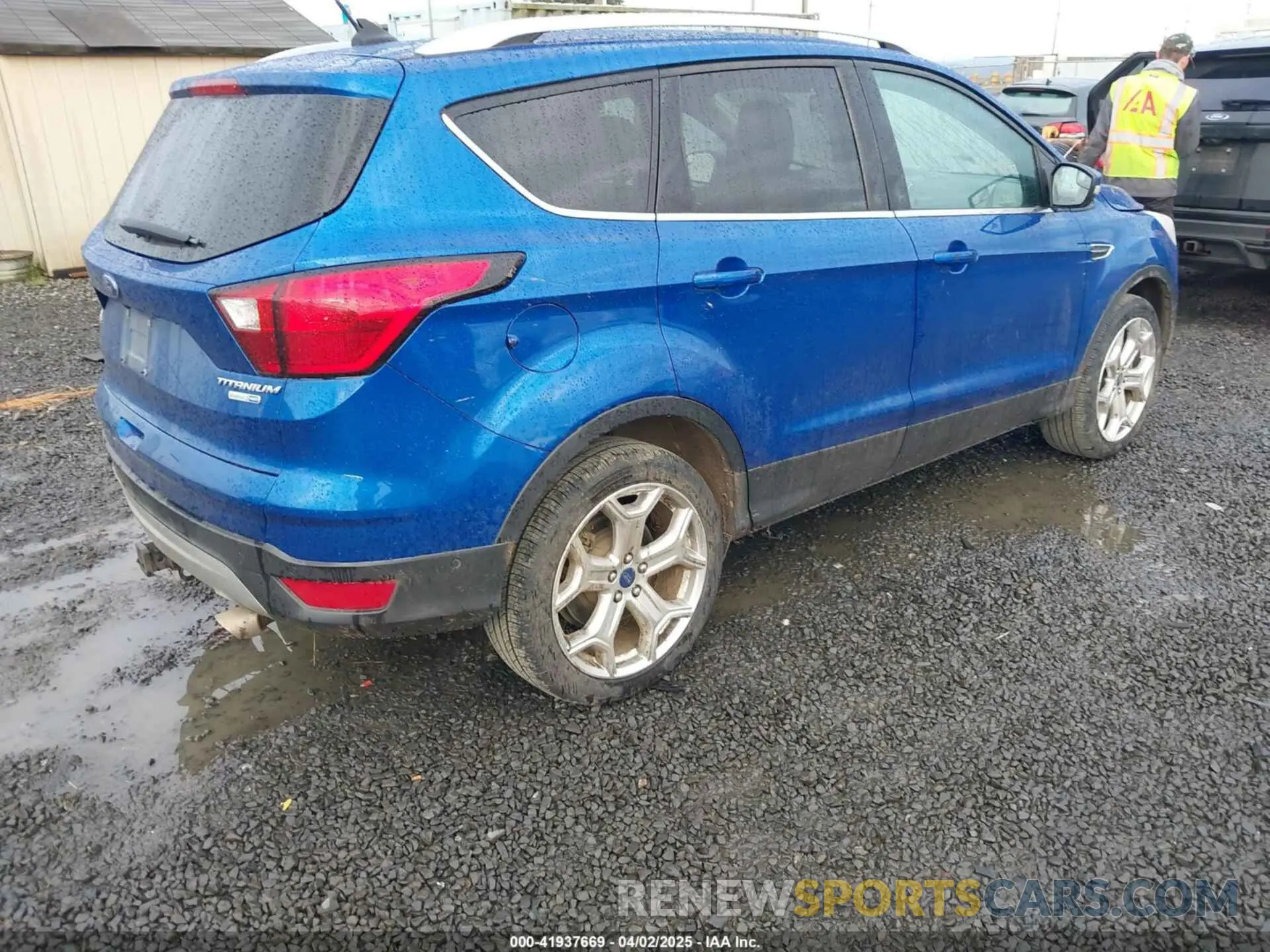 4 fotografías del automóvil dañado 1FMCU9J91KUA21269 FORD ESCAPE 2019