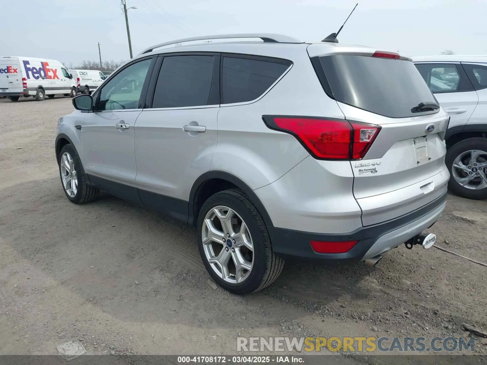 3 fotografías del automóvil dañado 1FMCU9J91KUA91323 FORD ESCAPE 2019