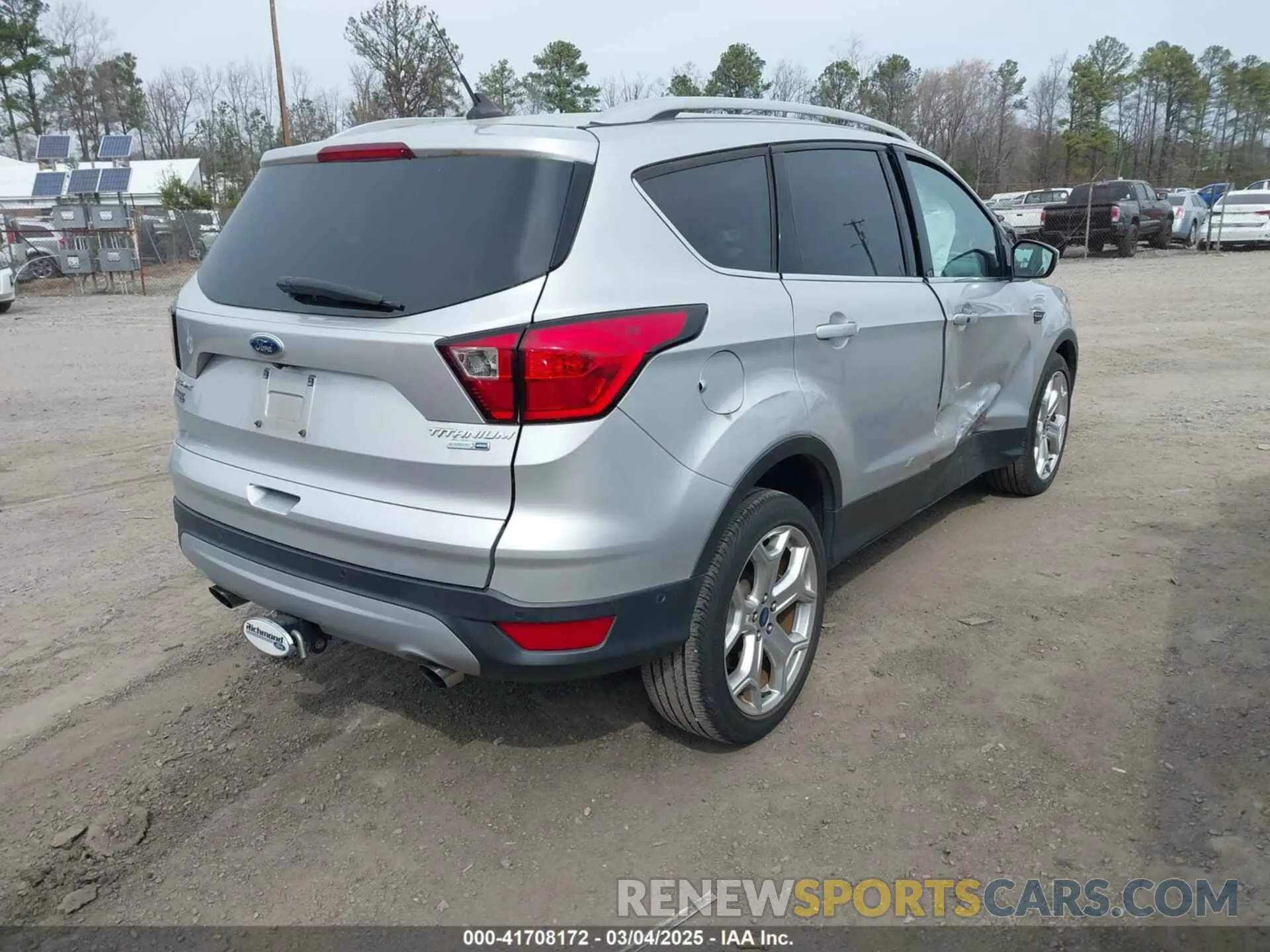 4 fotografías del automóvil dañado 1FMCU9J91KUA91323 FORD ESCAPE 2019