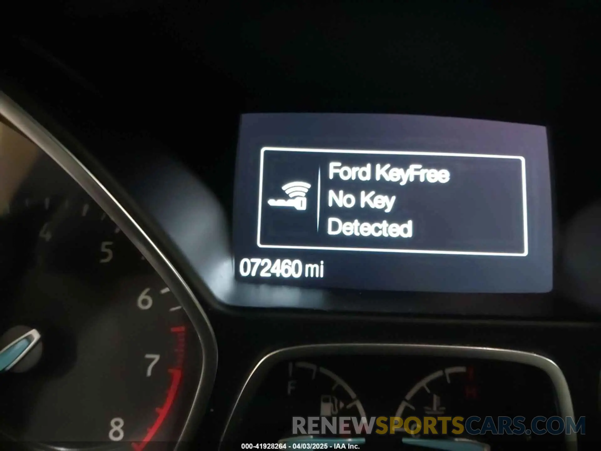 15 fotografías del automóvil dañado 1FMCU9J91KUB11957 FORD ESCAPE 2019