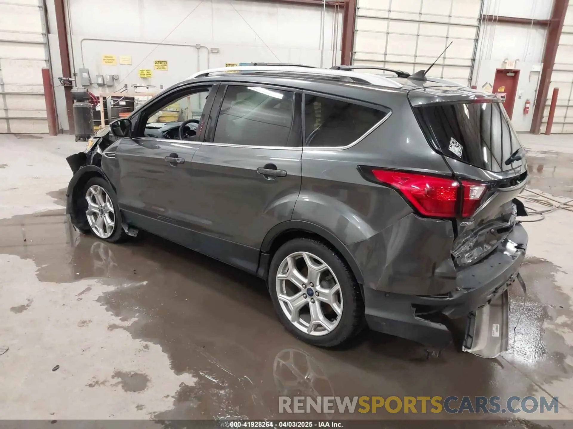 3 fotografías del automóvil dañado 1FMCU9J91KUB11957 FORD ESCAPE 2019