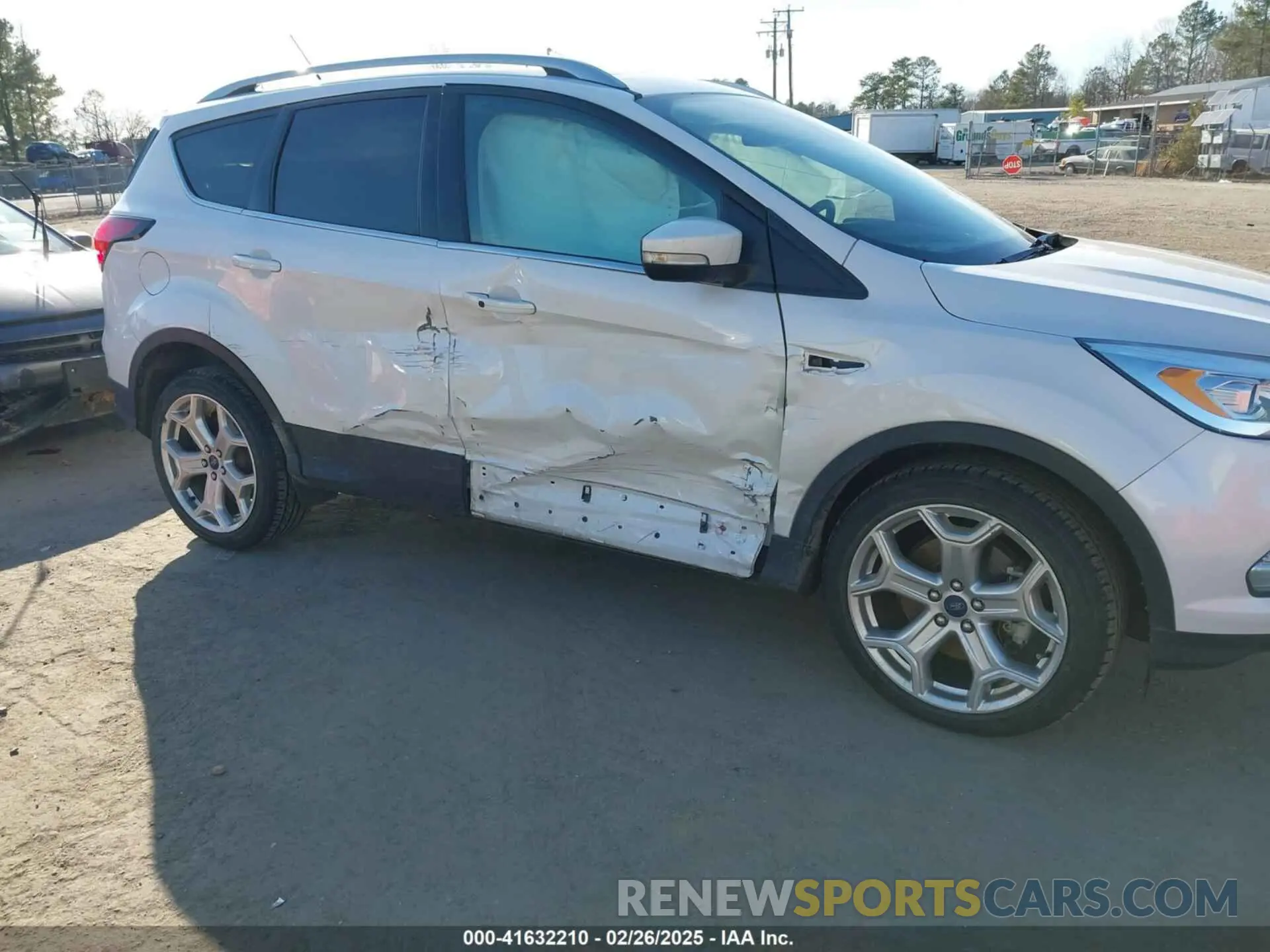 6 fotografías del automóvil dañado 1FMCU9J91KUB21842 FORD ESCAPE 2019