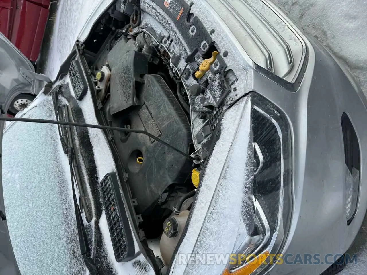 8 fotografías del automóvil dañado 1FMCU9J91KUB37670 FORD ESCAPE 2019