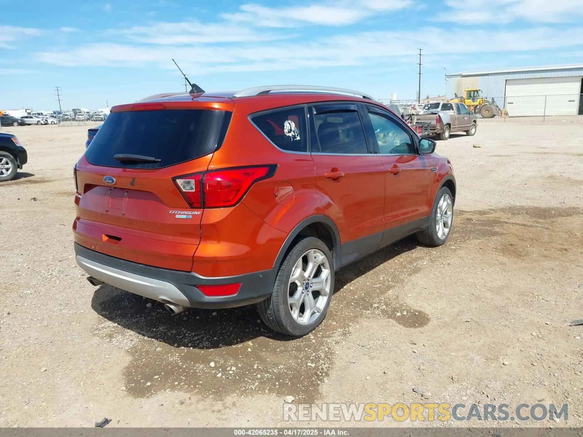 4 fotografías del automóvil dañado 1FMCU9J92KUB28895 FORD ESCAPE 2019