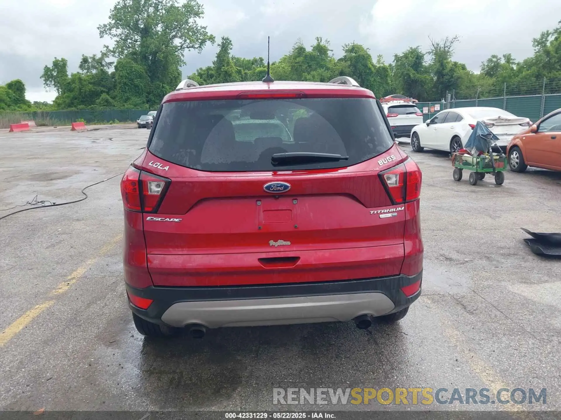 16 fotografías del automóvil dañado 1FMCU9J93KUC21330 FORD ESCAPE 2019