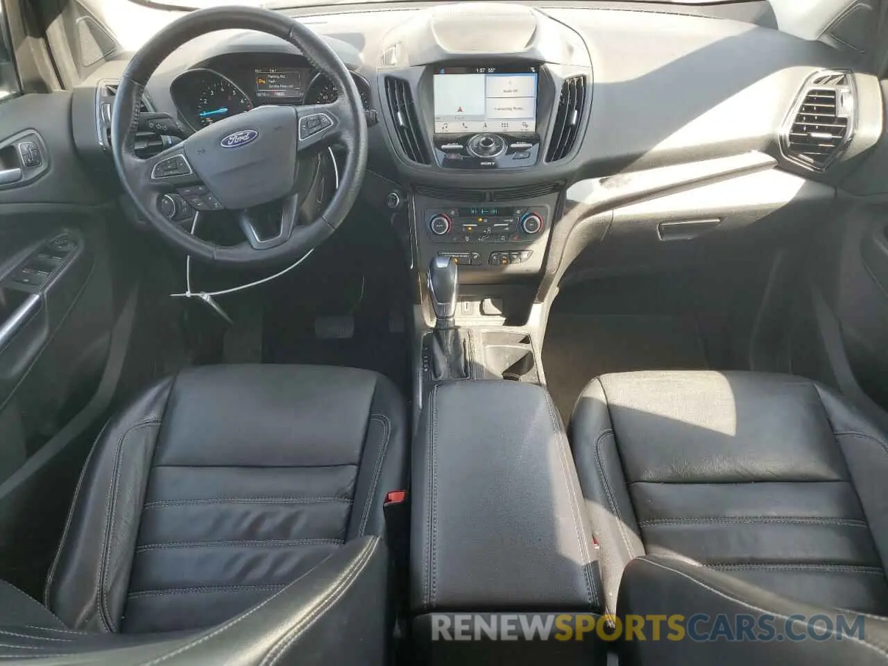 8 fotografías del automóvil dañado 1FMCU9J95KUA32579 FORD ESCAPE 2019