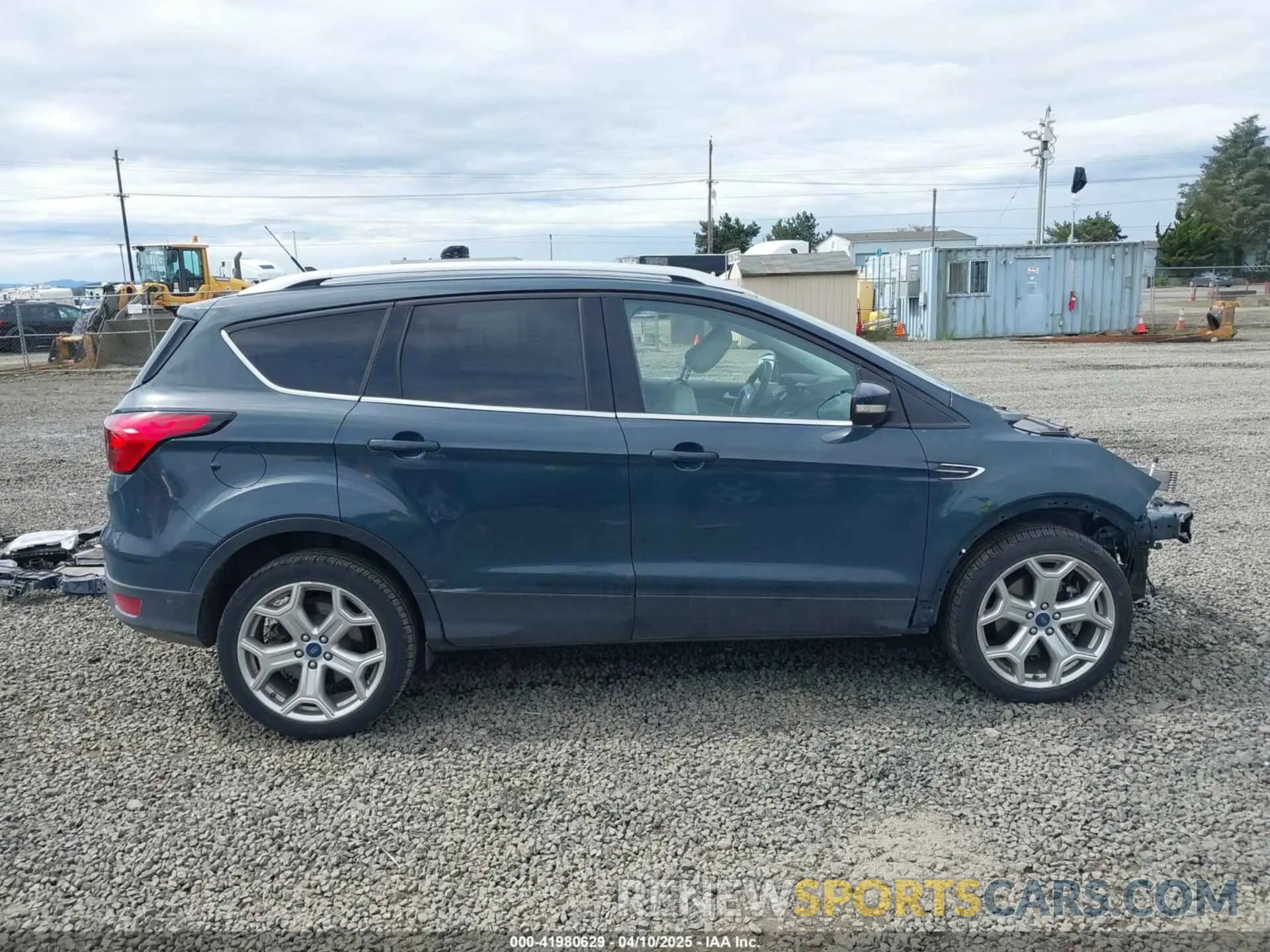 14 fotografías del automóvil dañado 1FMCU9J95KUC05369 FORD ESCAPE 2019