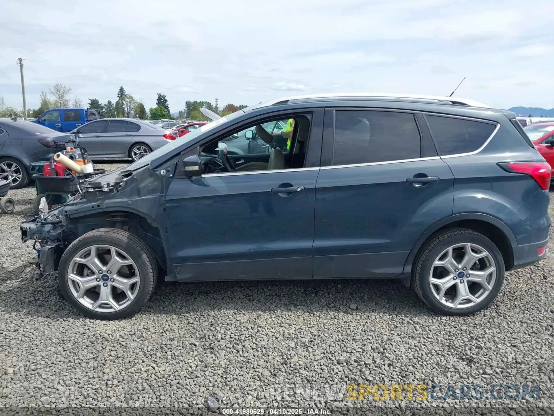 15 fotografías del automóvil dañado 1FMCU9J95KUC05369 FORD ESCAPE 2019