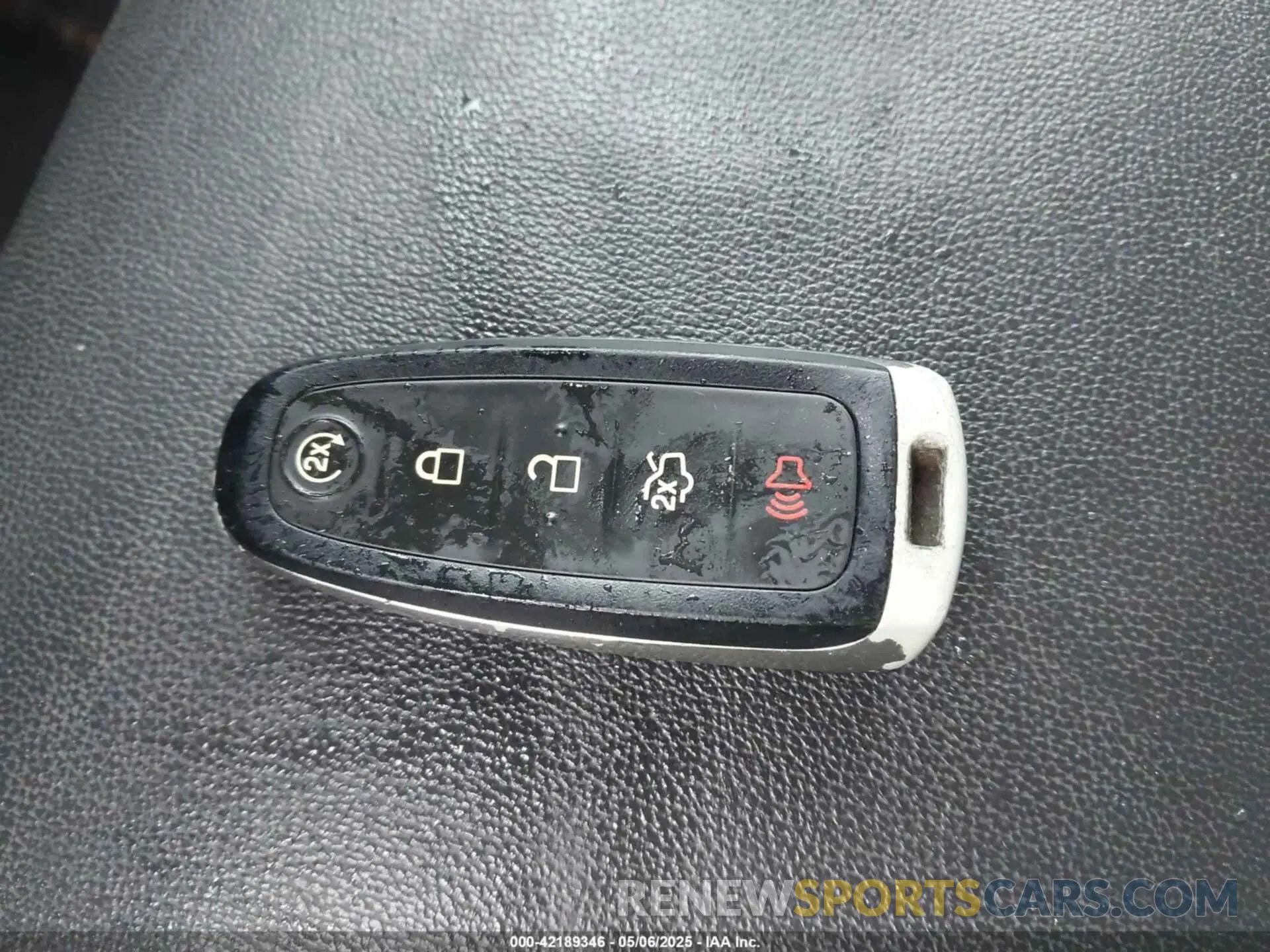 11 fotografías del automóvil dañado 1FMCU9J97KUB42825 FORD ESCAPE 2019