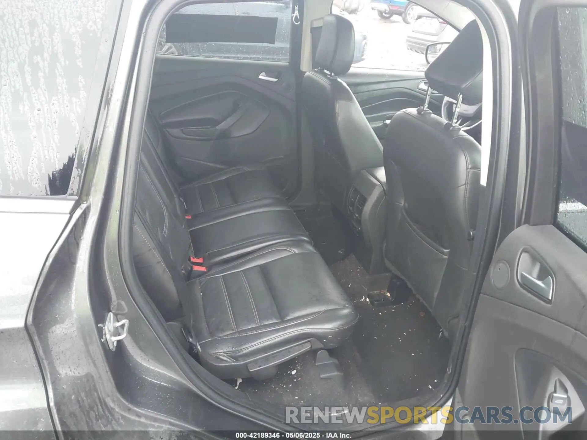 8 fotografías del automóvil dañado 1FMCU9J97KUB42825 FORD ESCAPE 2019