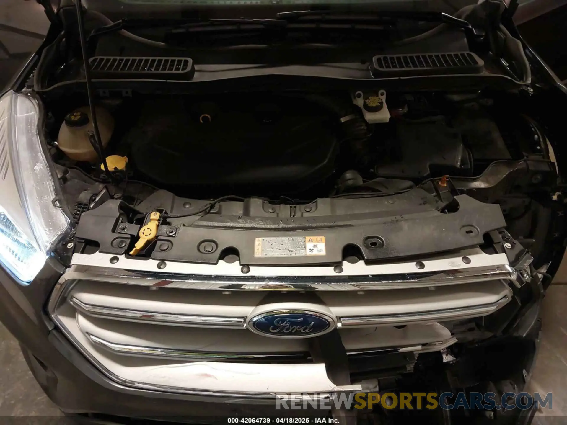 10 fotografías del automóvil dañado 1FMCU9J98KUB41991 FORD ESCAPE 2019