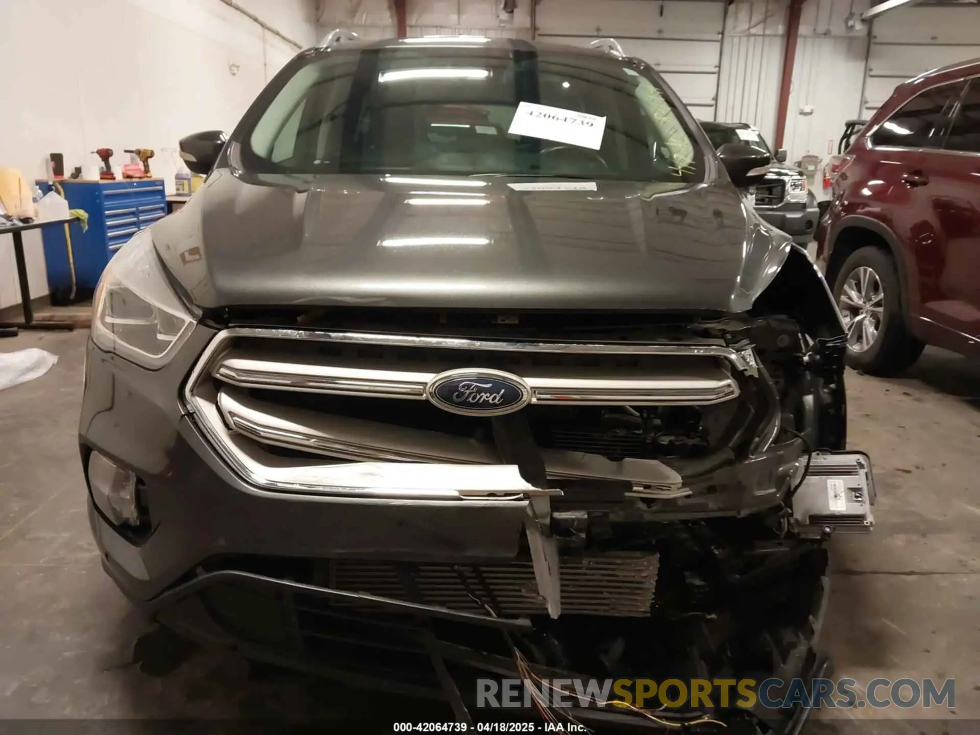 13 fotografías del automóvil dañado 1FMCU9J98KUB41991 FORD ESCAPE 2019