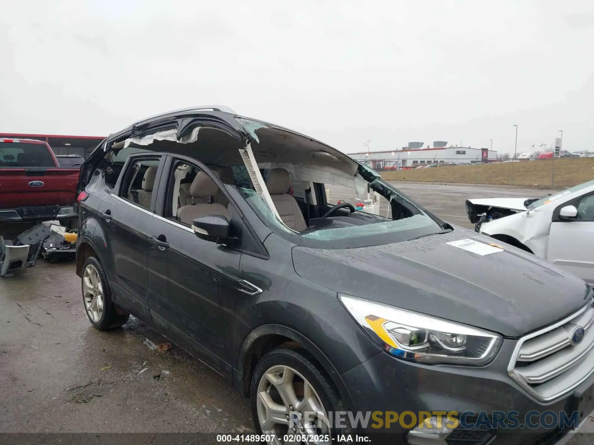 13 fotografías del automóvil dañado 1FMCU9J98KUC31190 FORD ESCAPE 2019