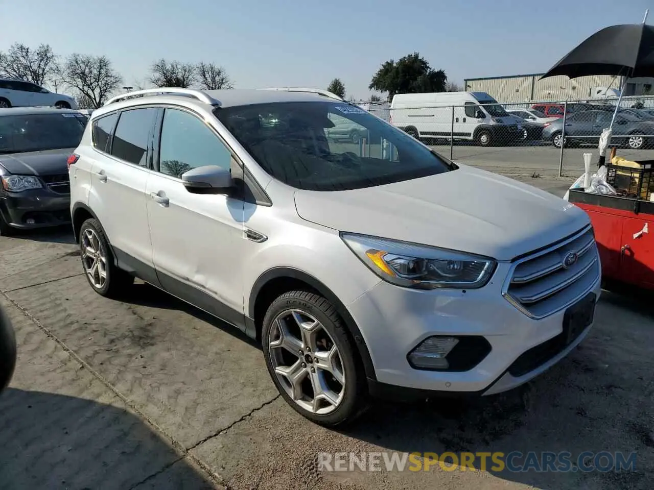 4 fotografías del automóvil dañado 1FMCU9J99KUA06485 FORD ESCAPE 2019