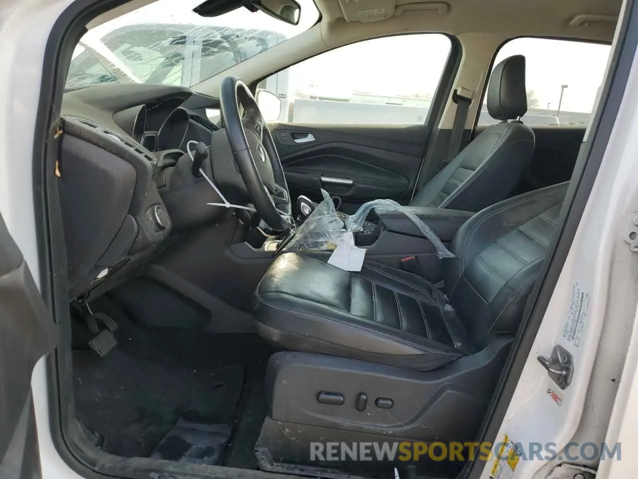 7 fotografías del automóvil dañado 1FMCU9J99KUA06485 FORD ESCAPE 2019