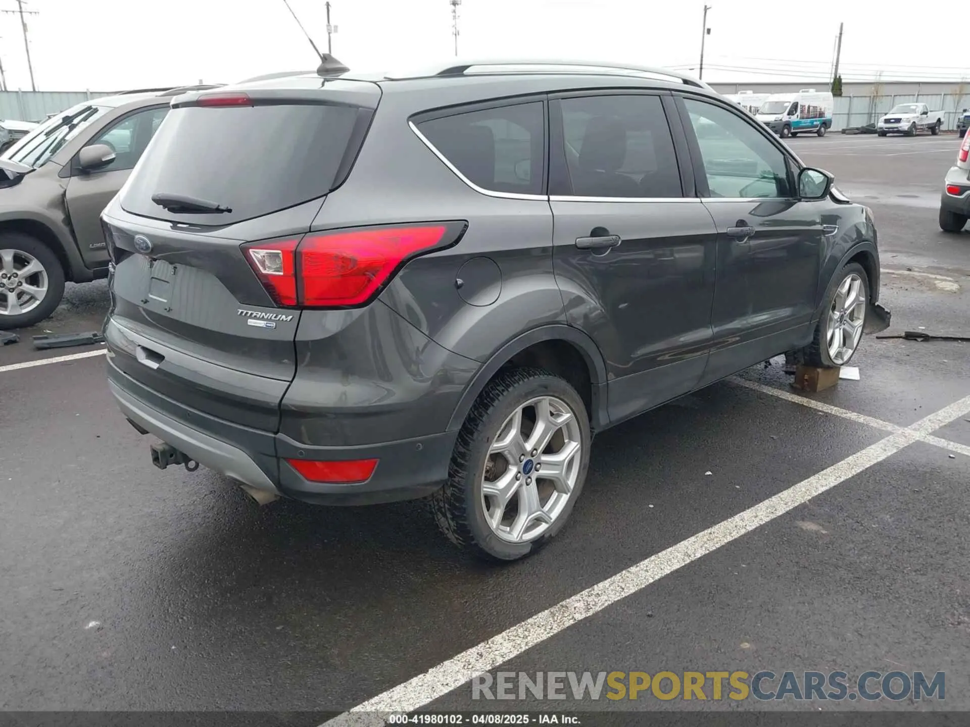 4 fotografías del automóvil dañado 1FMCU9J99KUA64158 FORD ESCAPE 2019