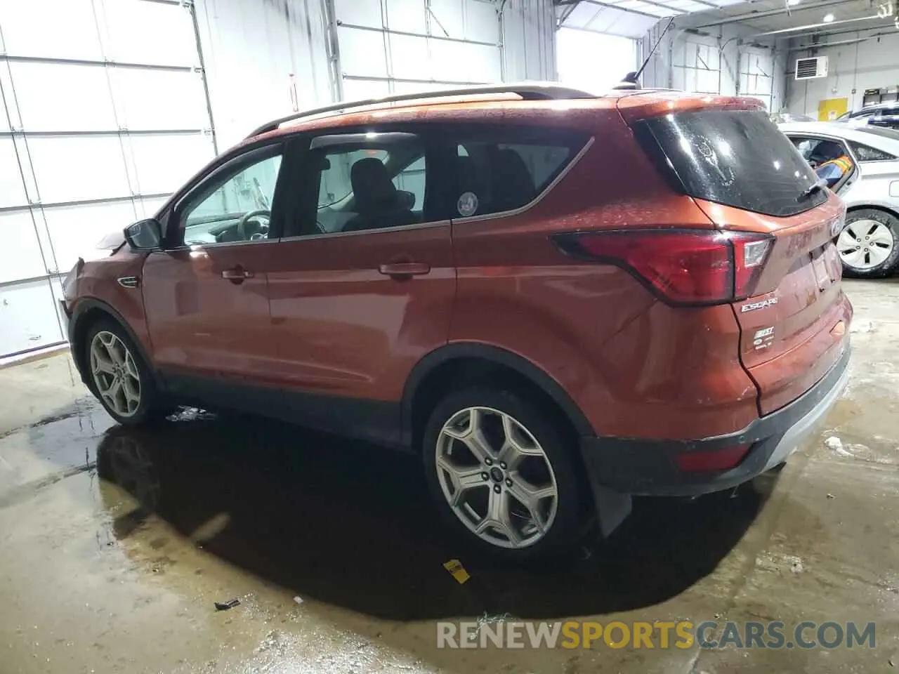 2 fotografías del automóvil dañado 1FMCU9J99KUB41577 FORD ESCAPE 2019