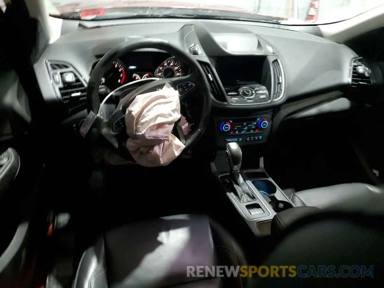 8 fotografías del automóvil dañado 1FMCU9J99KUB41577 FORD ESCAPE 2019