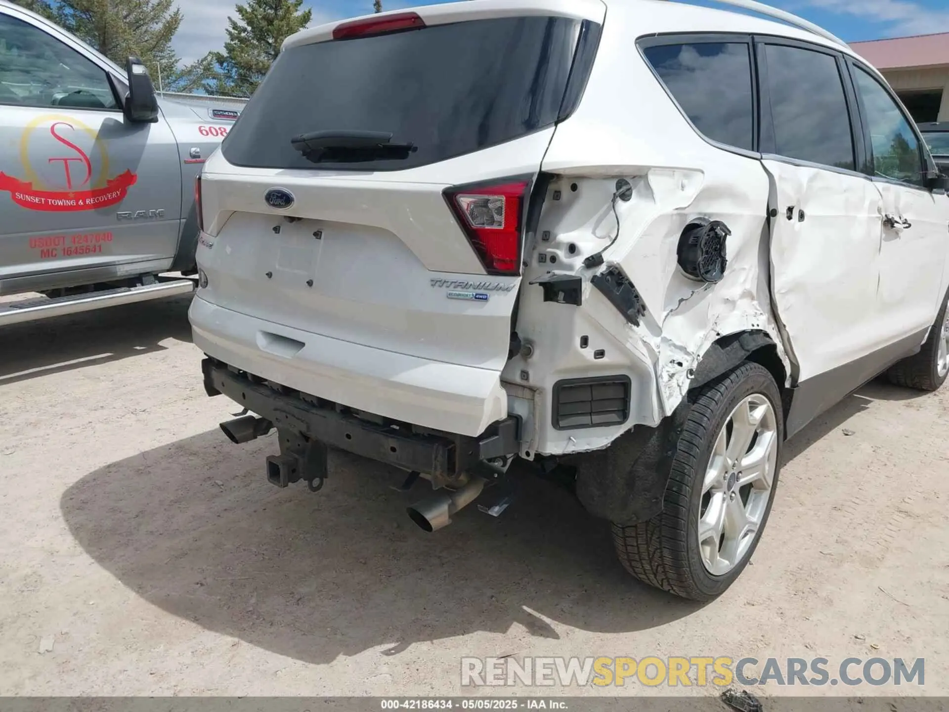 20 fotografías del automóvil dañado 1FMCU9J99KUC21963 FORD ESCAPE 2019