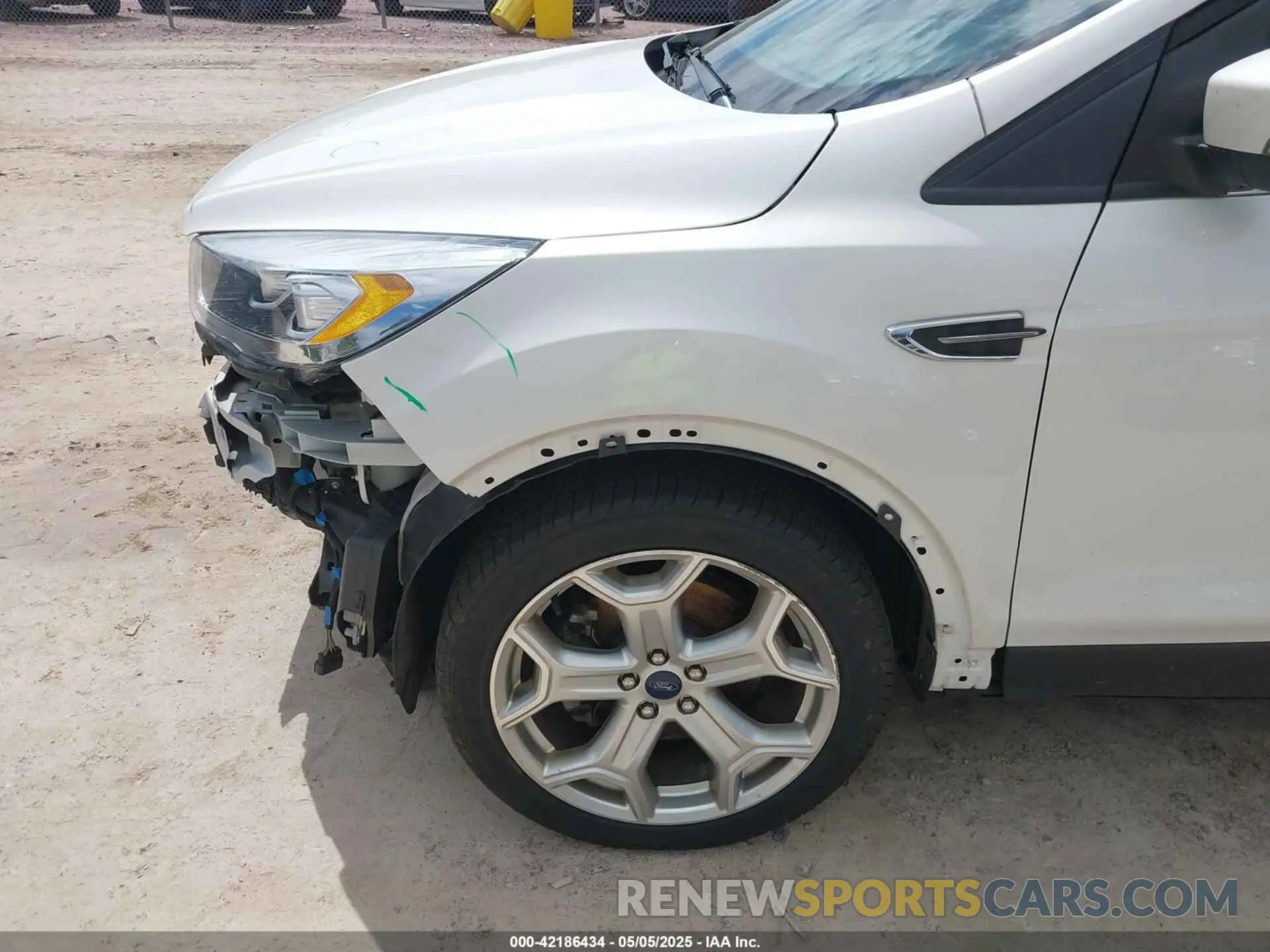 21 fotografías del automóvil dañado 1FMCU9J99KUC21963 FORD ESCAPE 2019