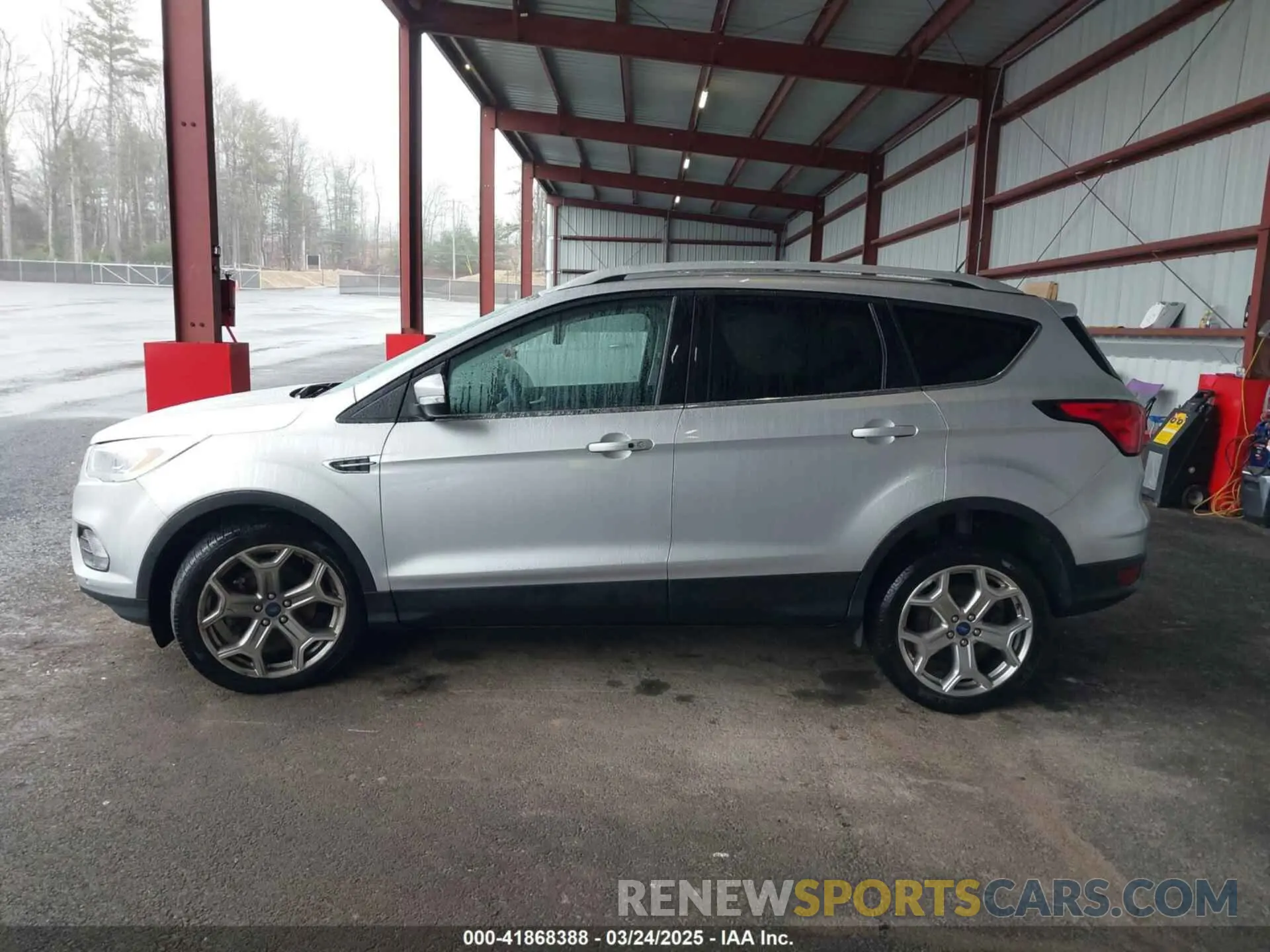 14 fotografías del automóvil dañado 1FMCU9J9XKUA37695 FORD ESCAPE 2019