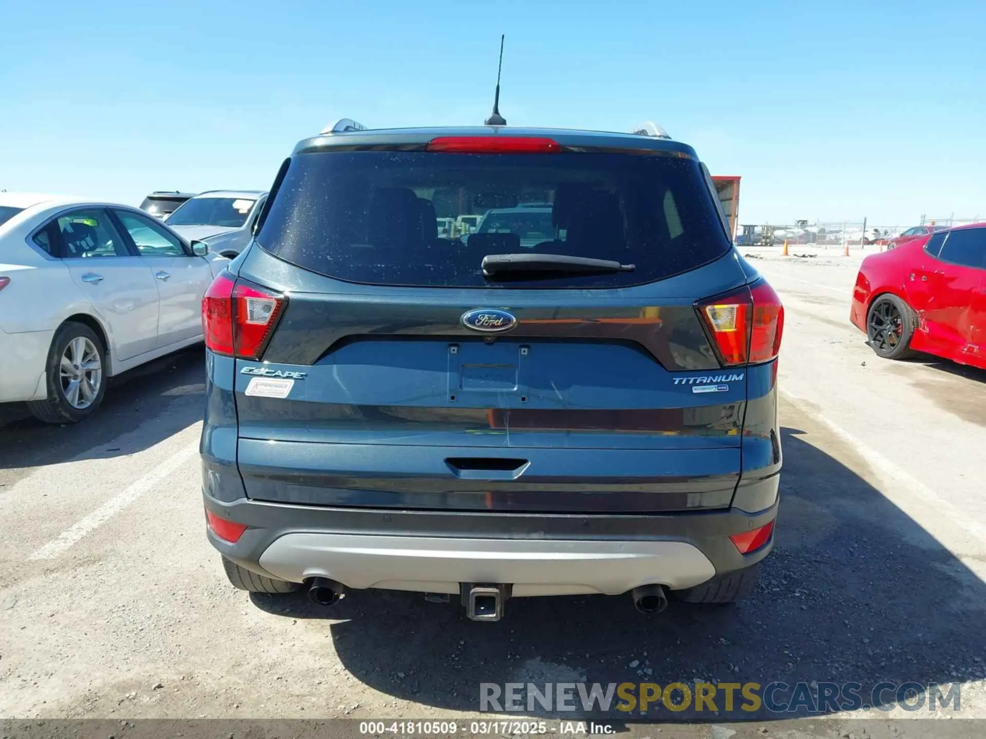 17 fotografías del automóvil dañado 1FMCU9J9XKUC26167 FORD ESCAPE 2019
