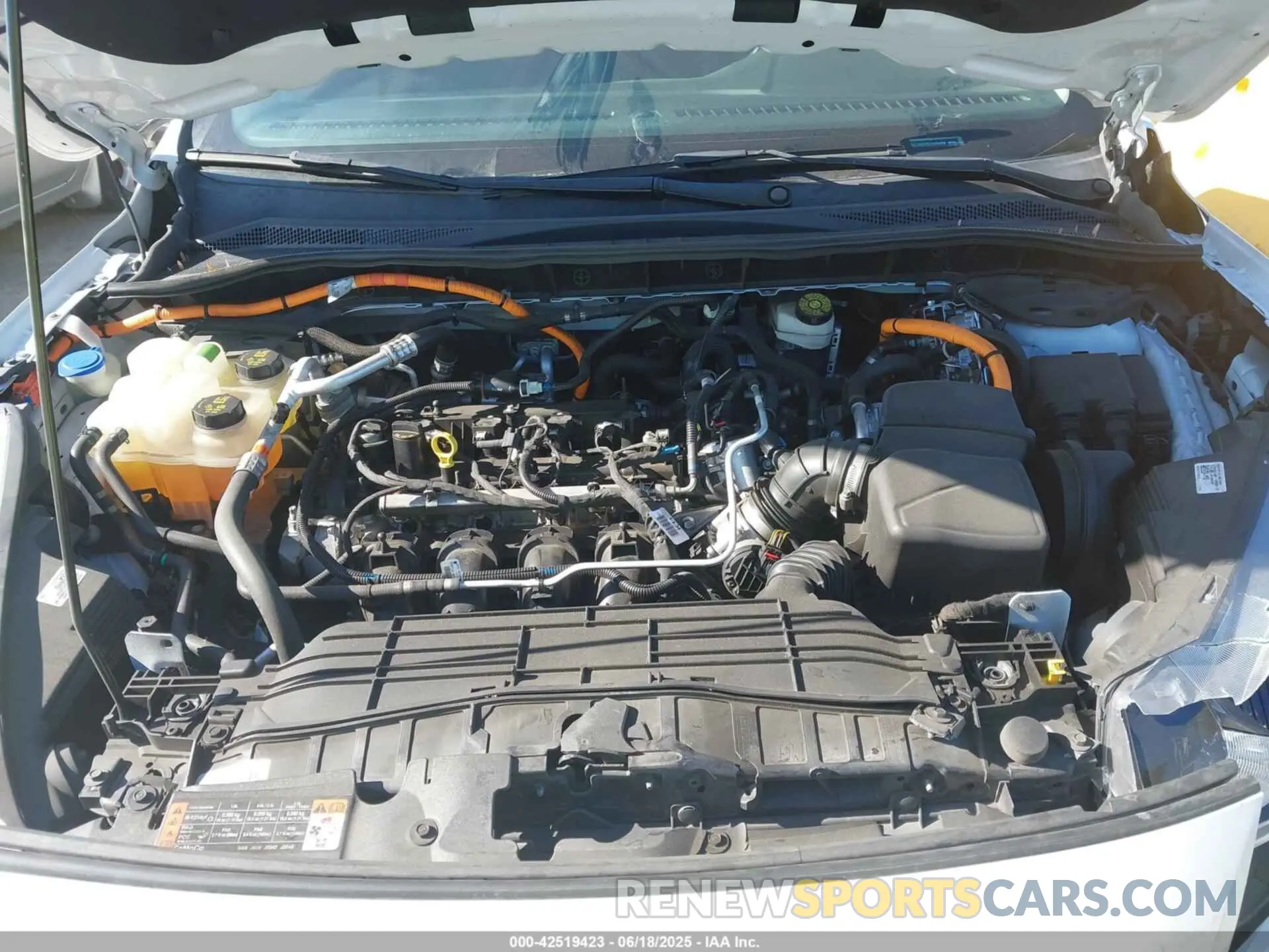 10 fotografías del automóvil dañado 1FMCU0BZ0LUA84259 FORD ESCAPE 2020
